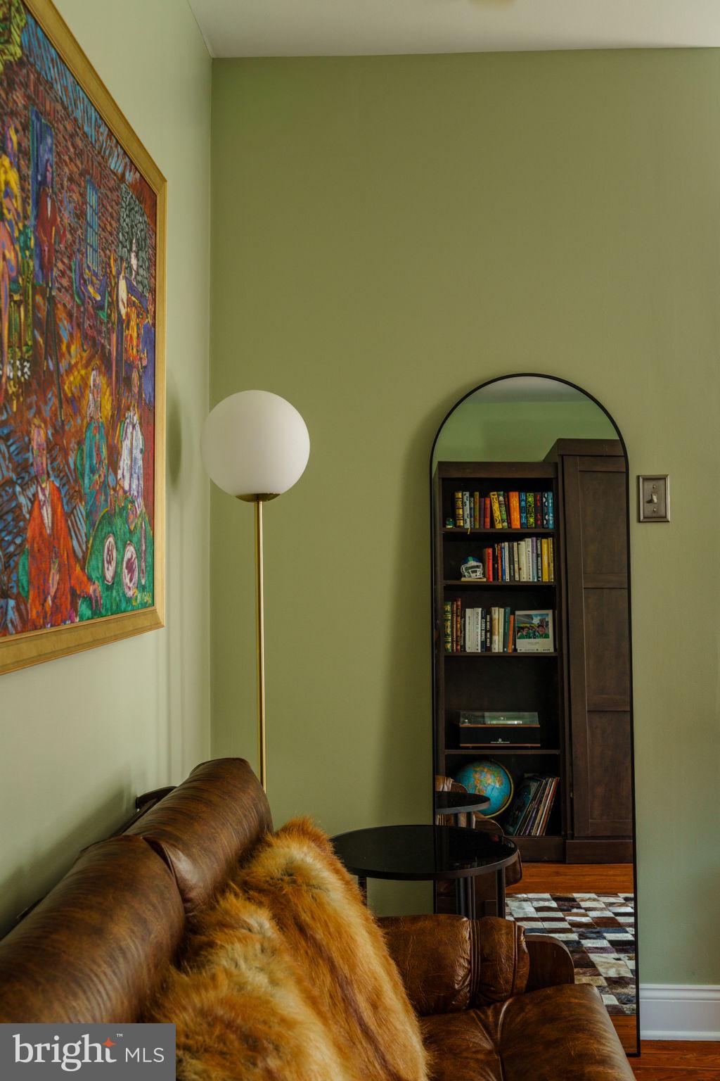 ITALIAN MARKET - Residential
