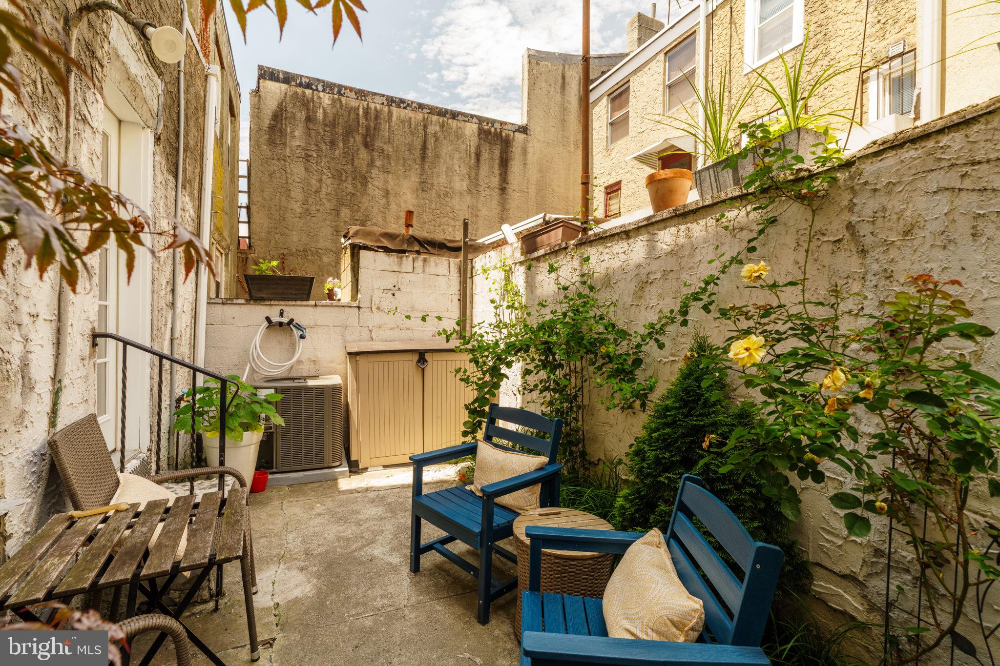 ITALIAN MARKET - Residential