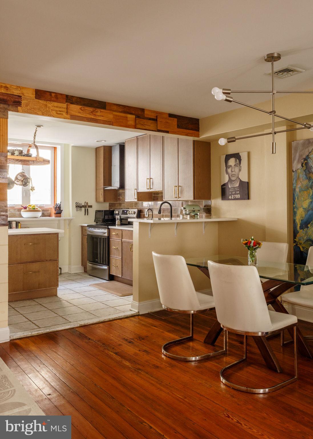 ITALIAN MARKET - Residential