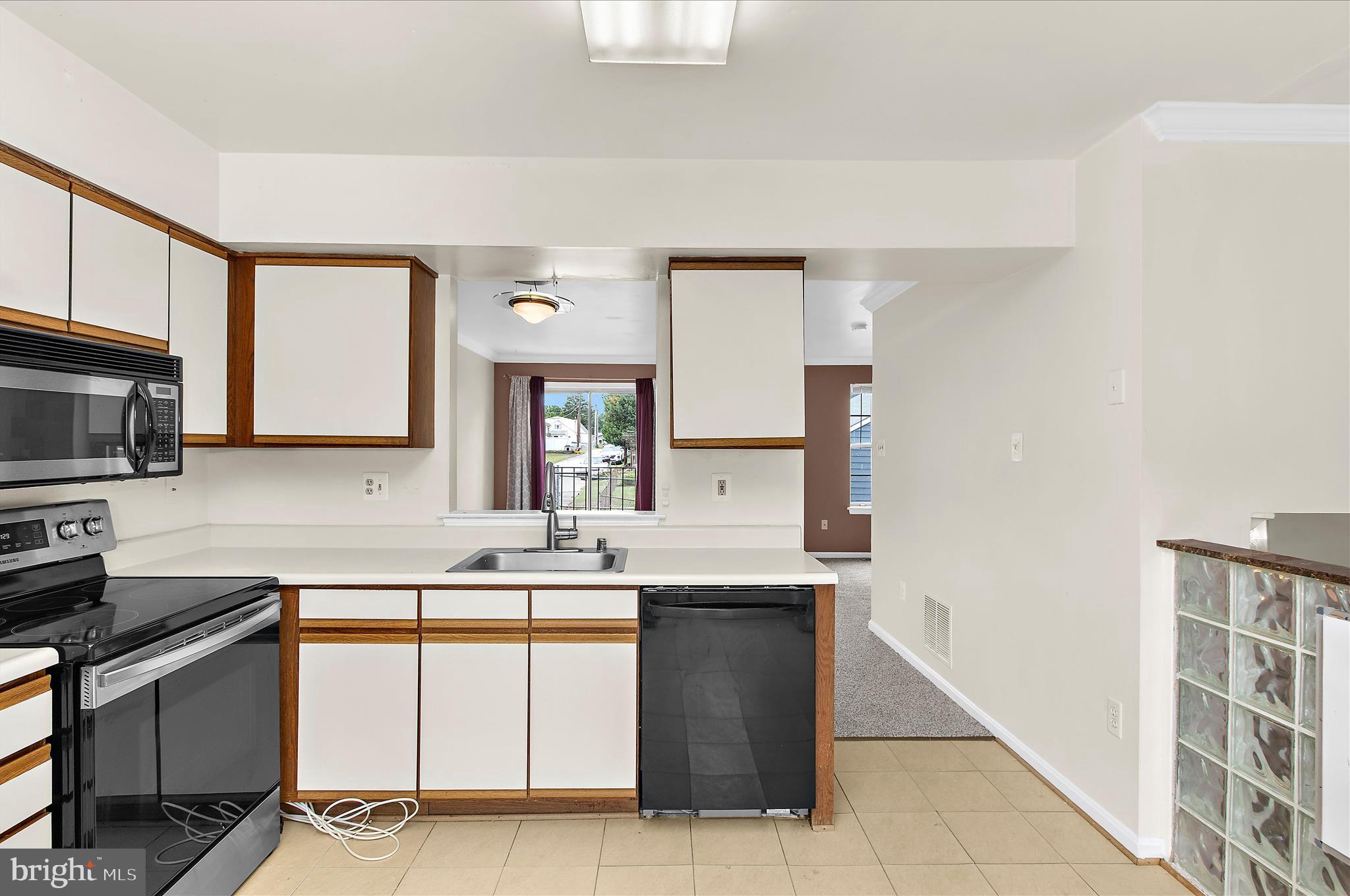 STONEY BEACH - Residential