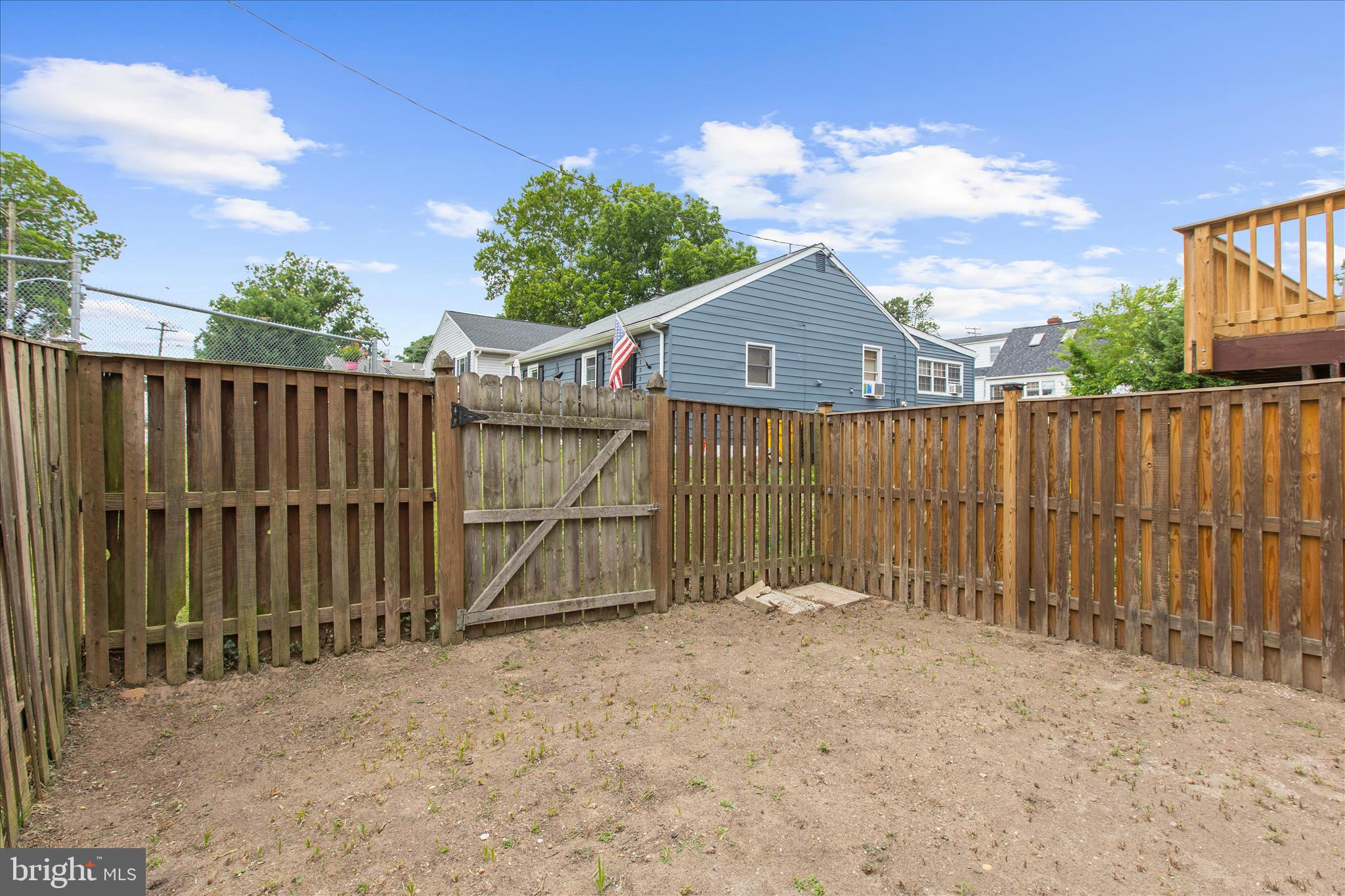 STONEY BEACH - Residential