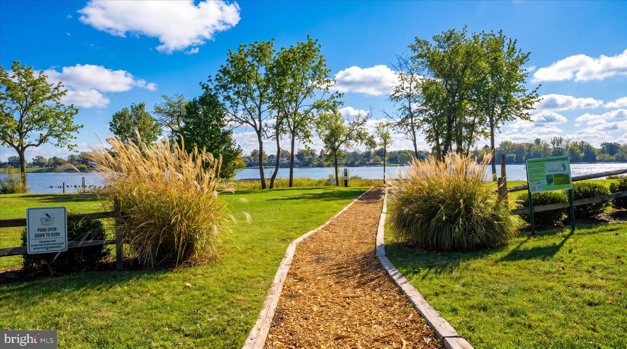 STONEY BEACH - Residential