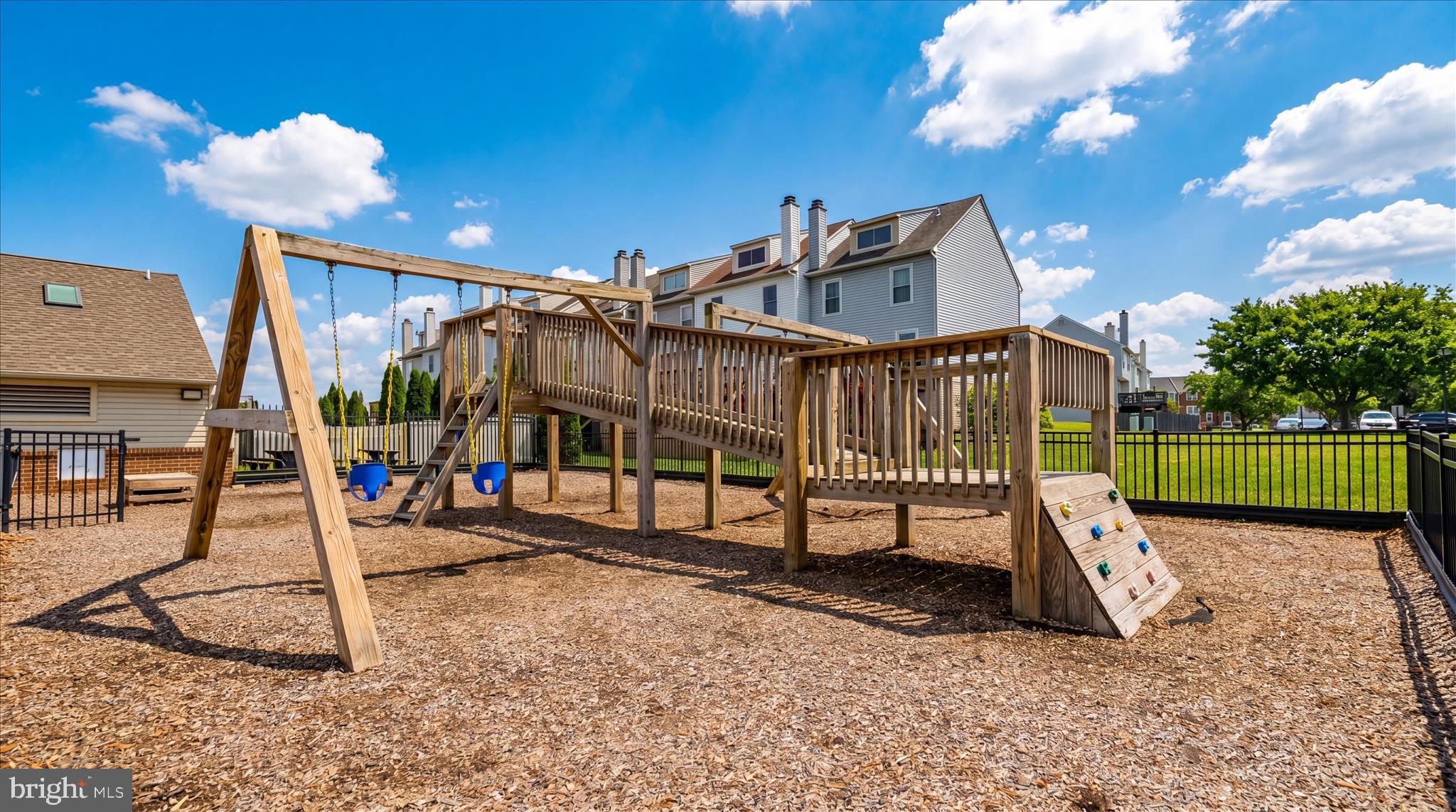 STONEY BEACH - Residential