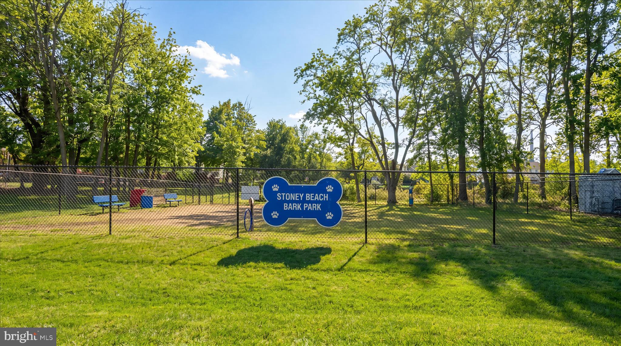 STONEY BEACH - Residential