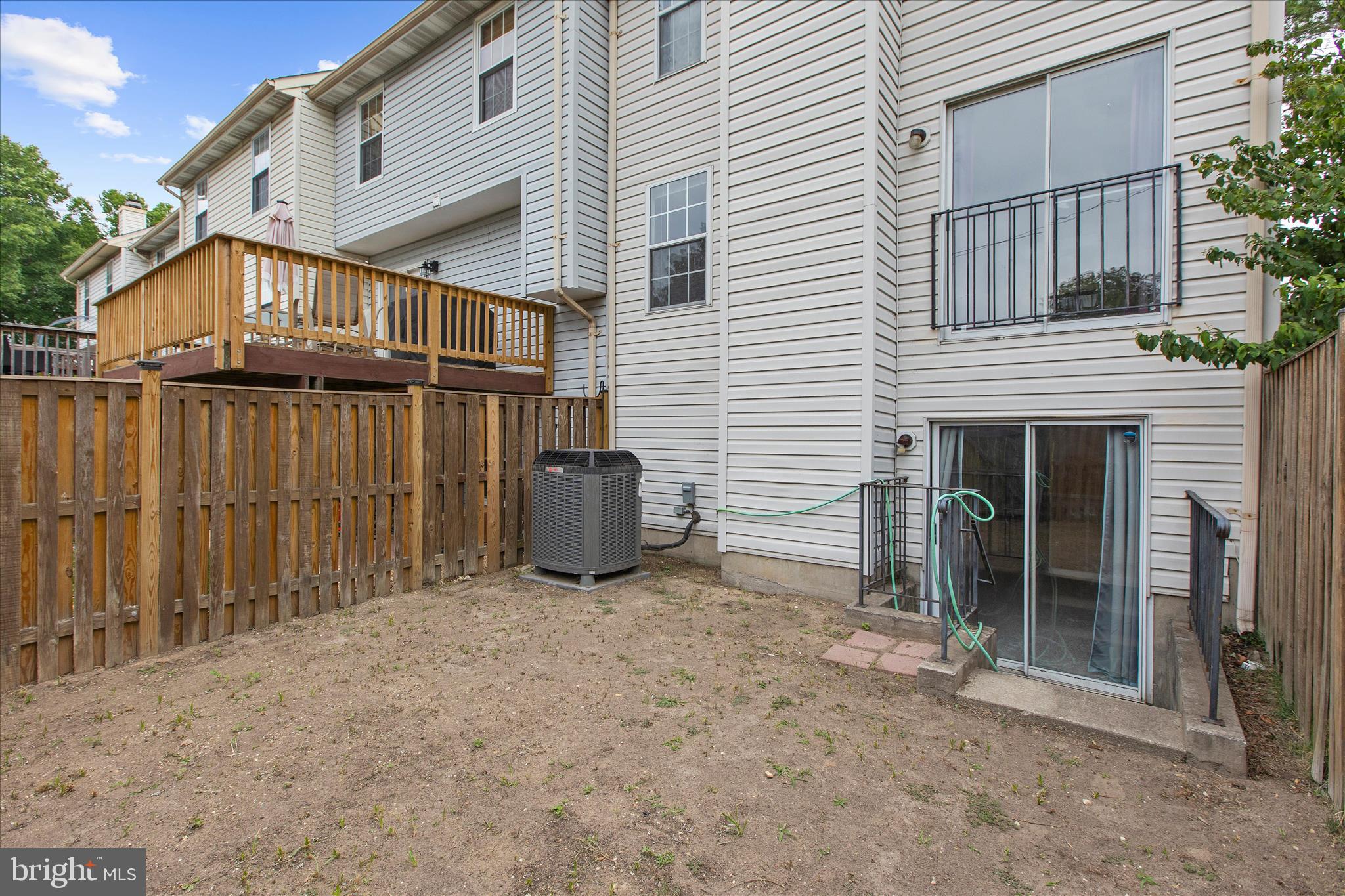 STONEY BEACH - Residential
