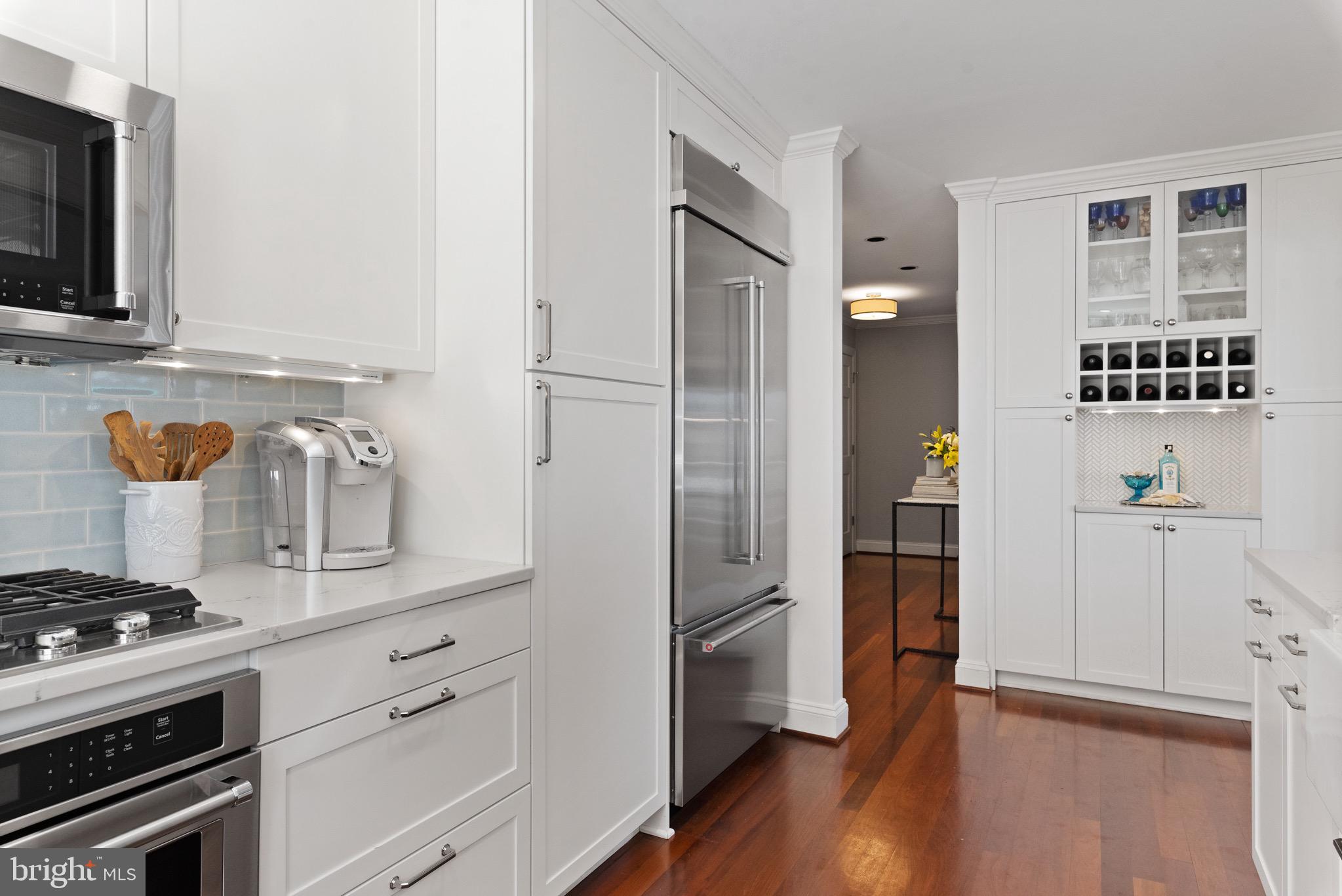 HILLSMERE SHORES - Residential