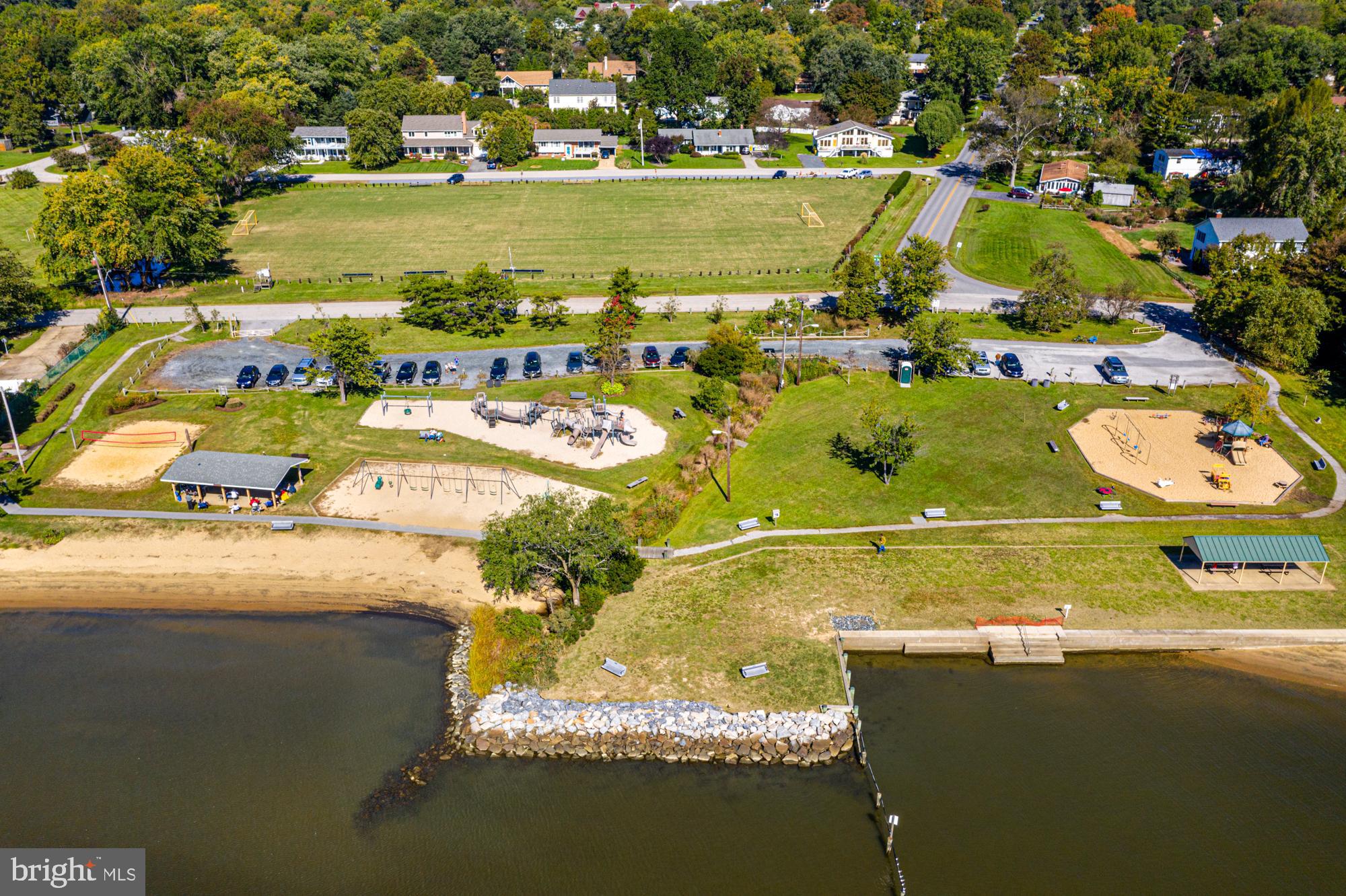 HILLSMERE SHORES - Residential