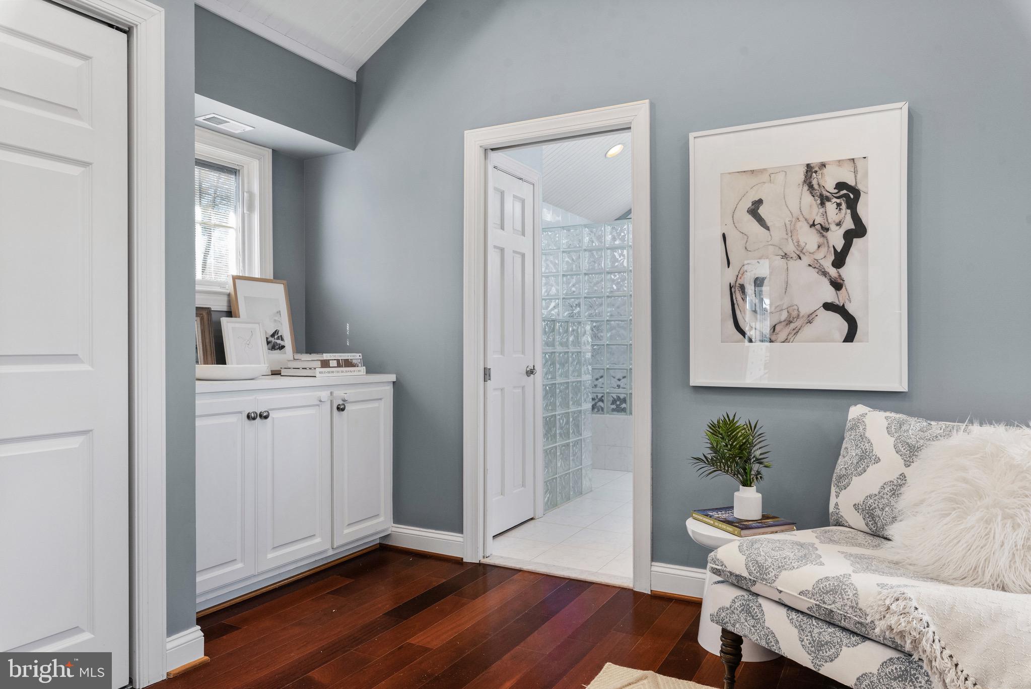 HILLSMERE SHORES - Residential