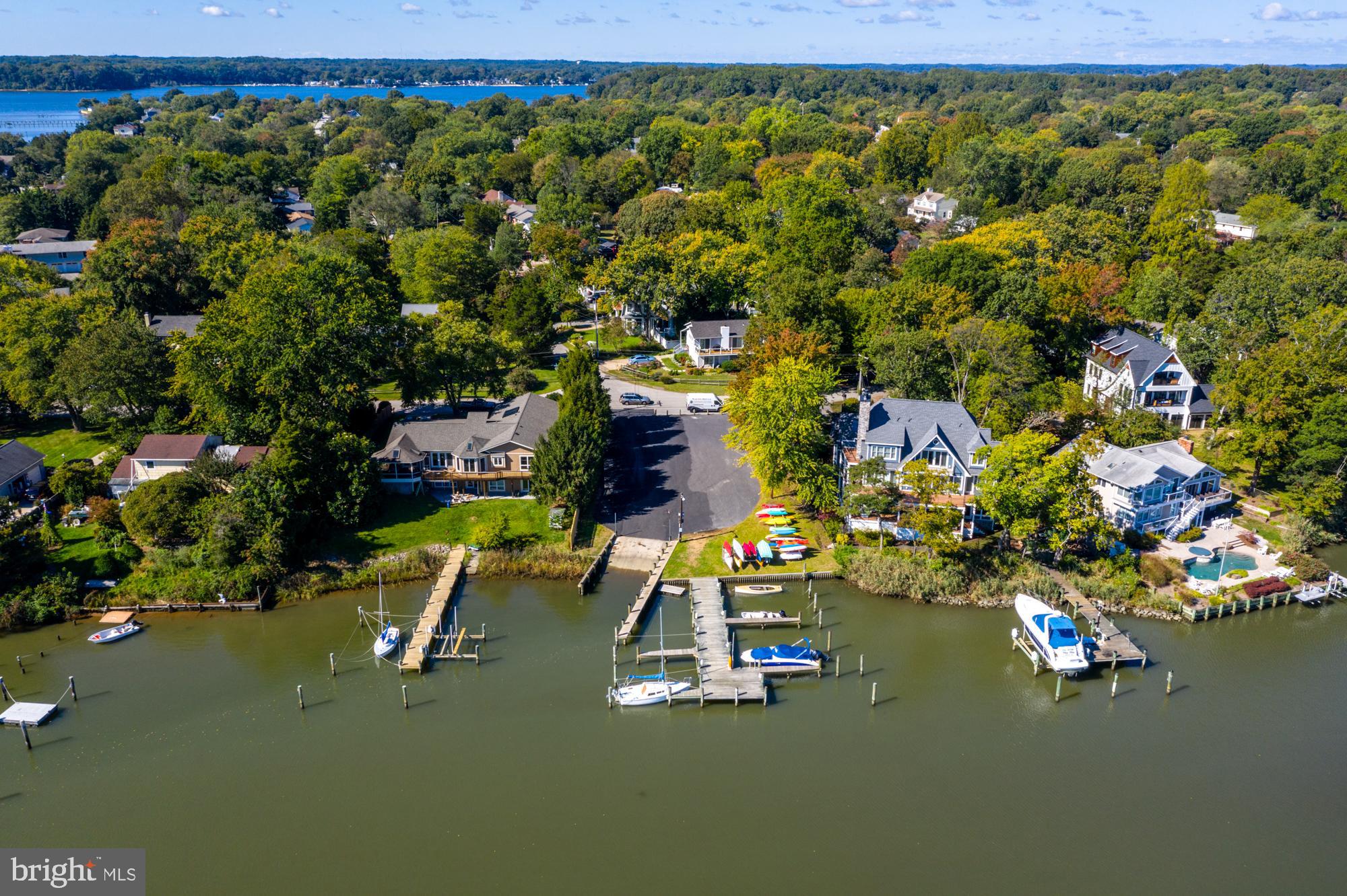 HILLSMERE SHORES - Residential