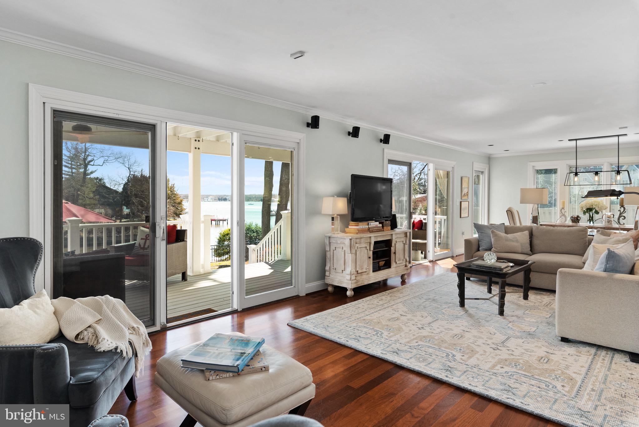 HILLSMERE SHORES - Residential