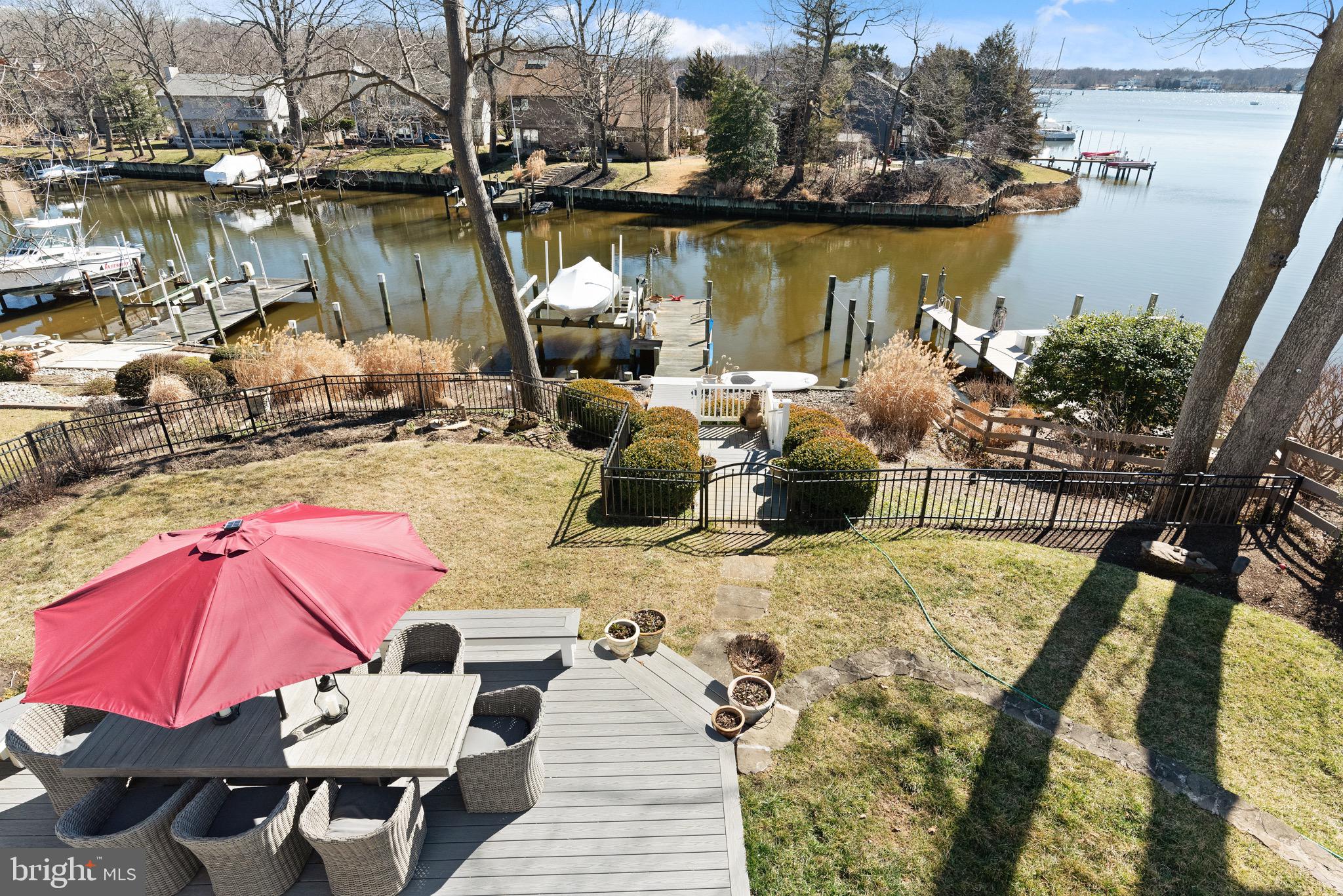 HILLSMERE SHORES - Residential