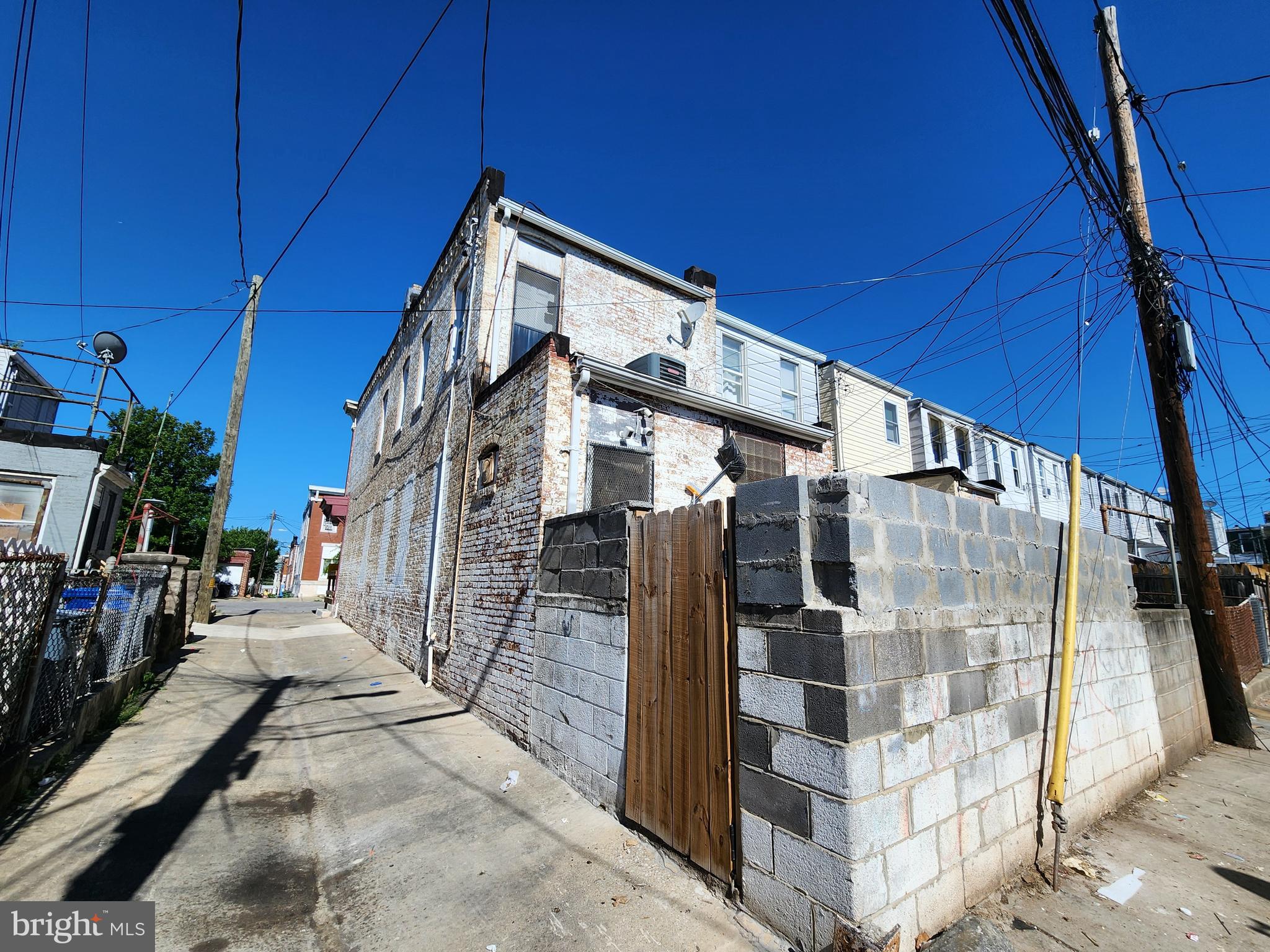 ELLWOOD PARK - Residential