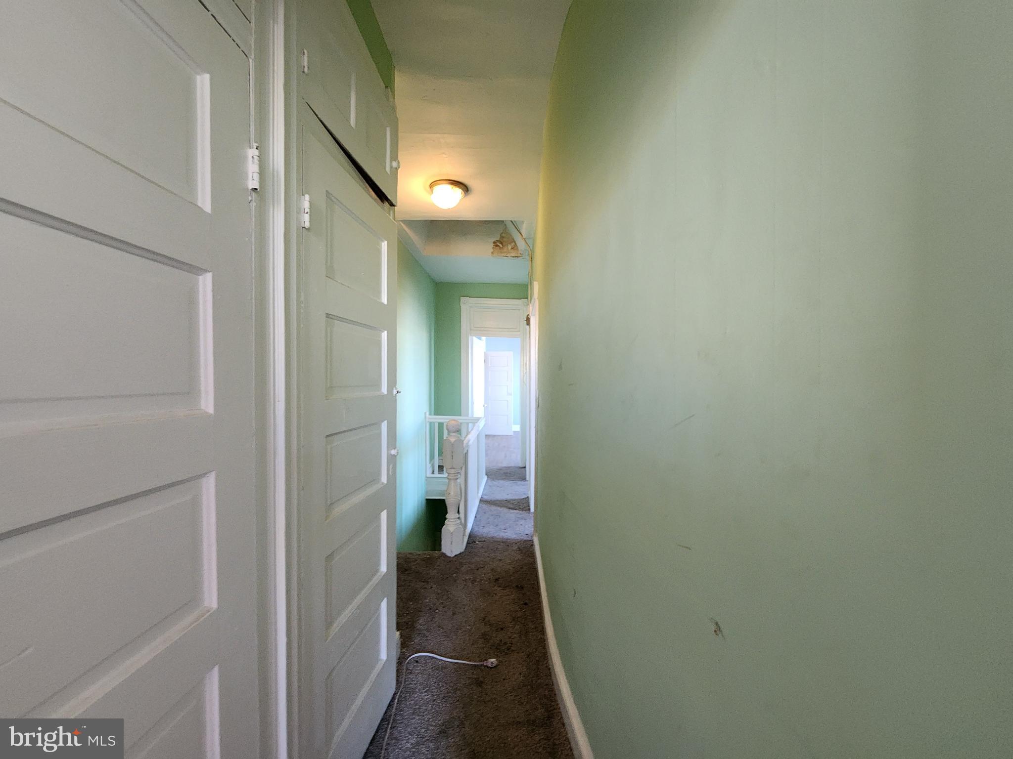 ELLWOOD PARK - Residential