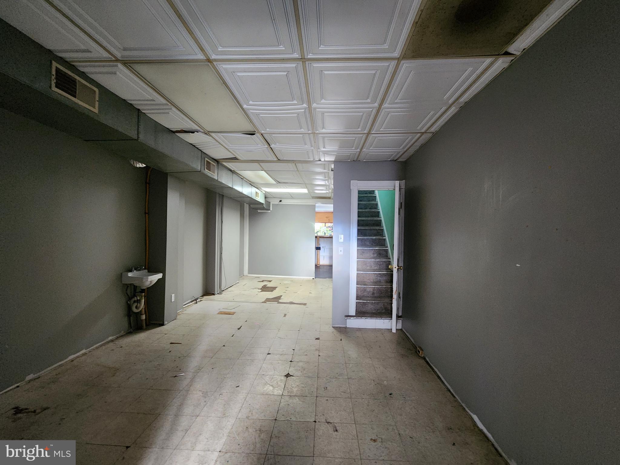 ELLWOOD PARK - Residential