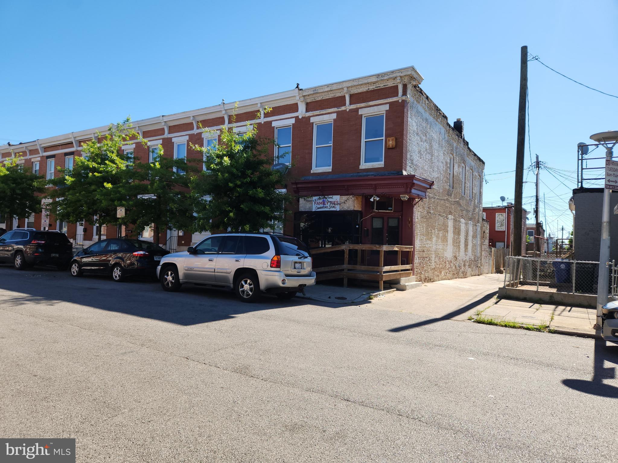 ELLWOOD PARK - Residential