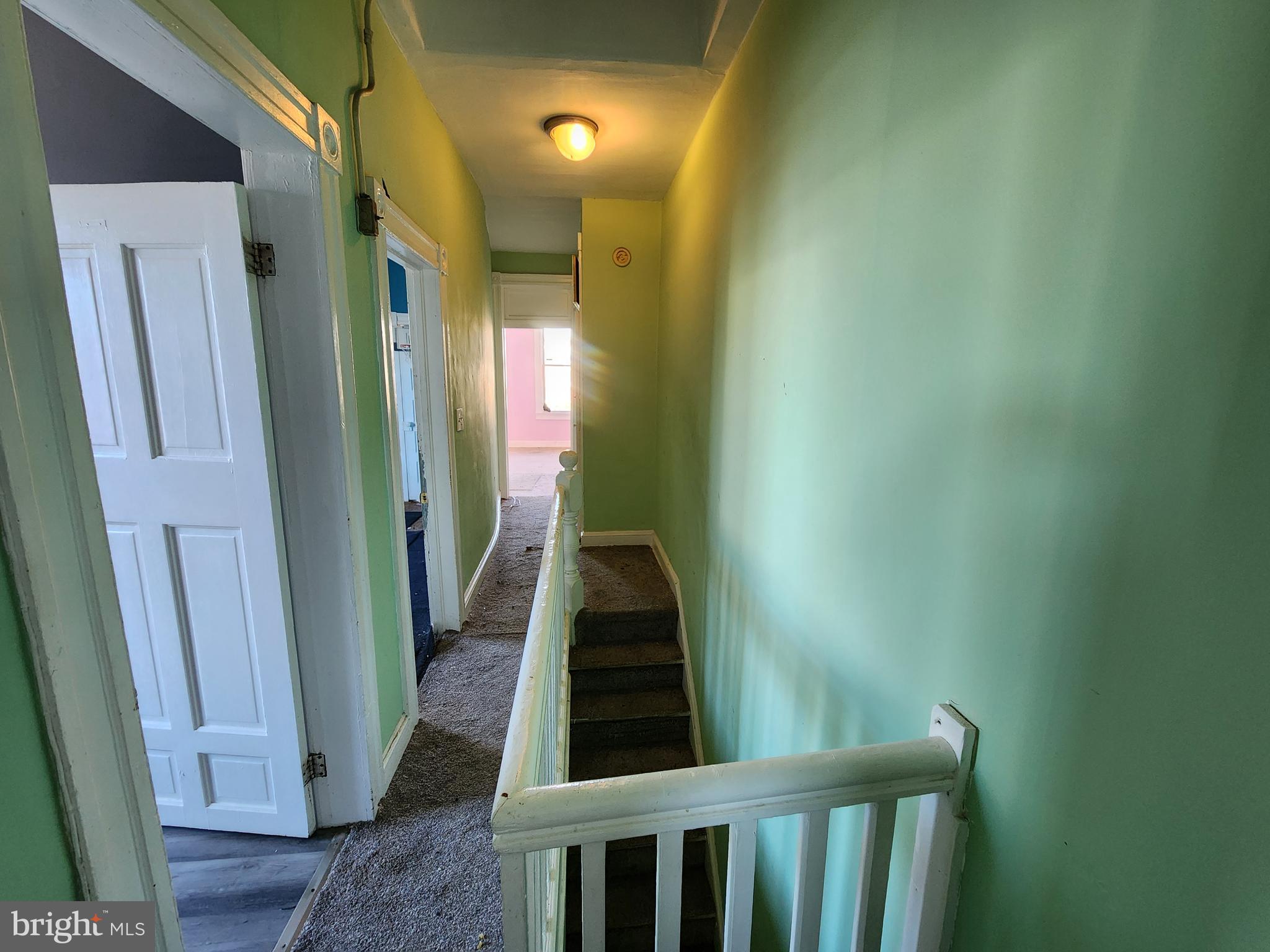 ELLWOOD PARK - Residential