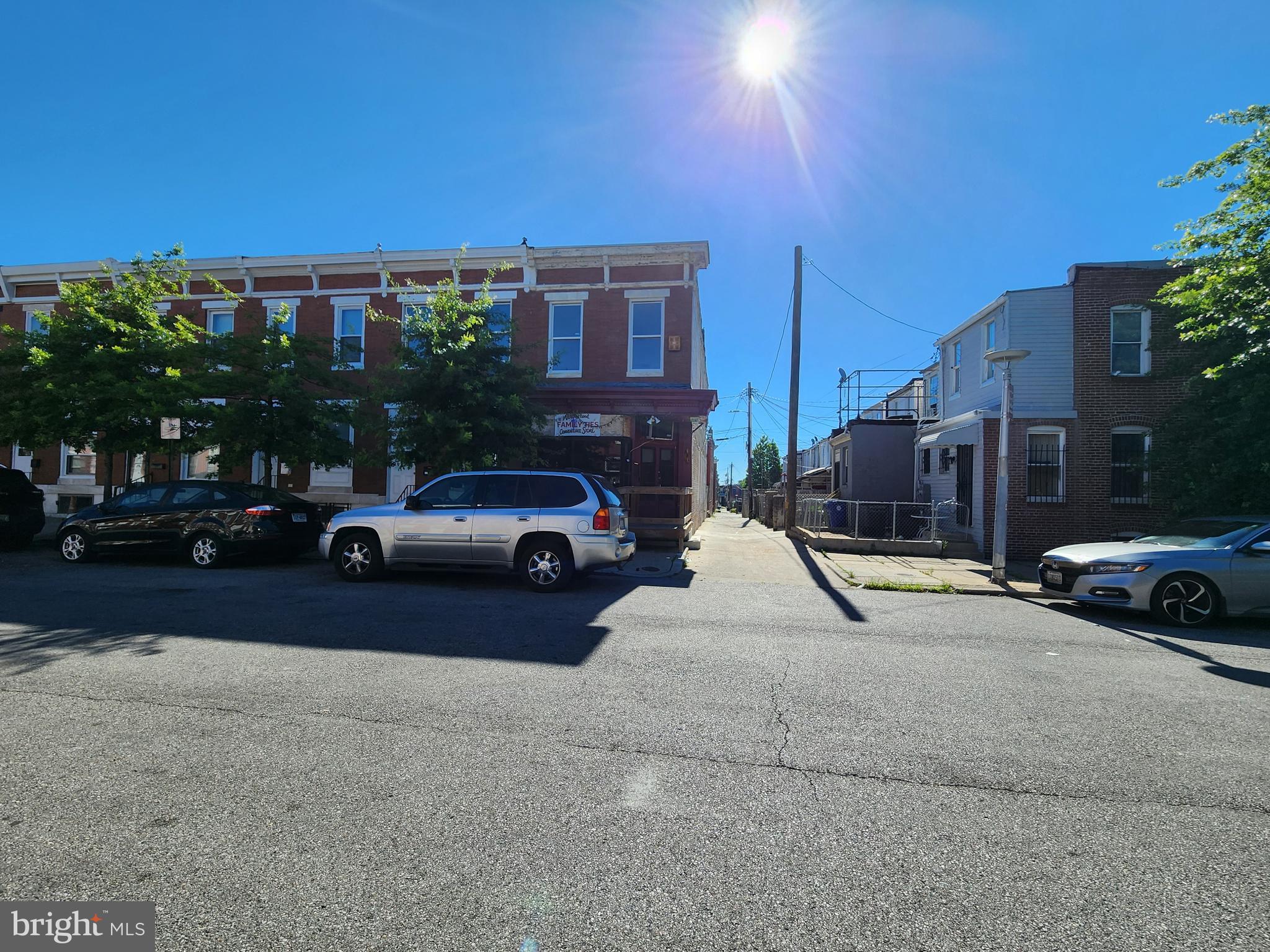 ELLWOOD PARK - Residential