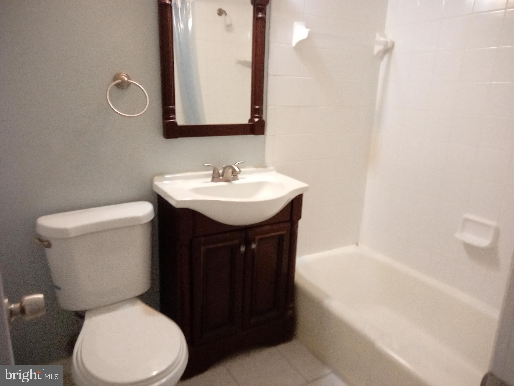SWANN HILL CONDOMINIUMS - Residential