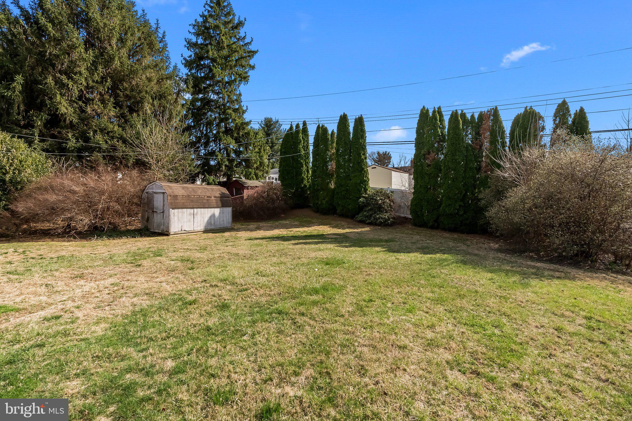 PINECREST - Residential