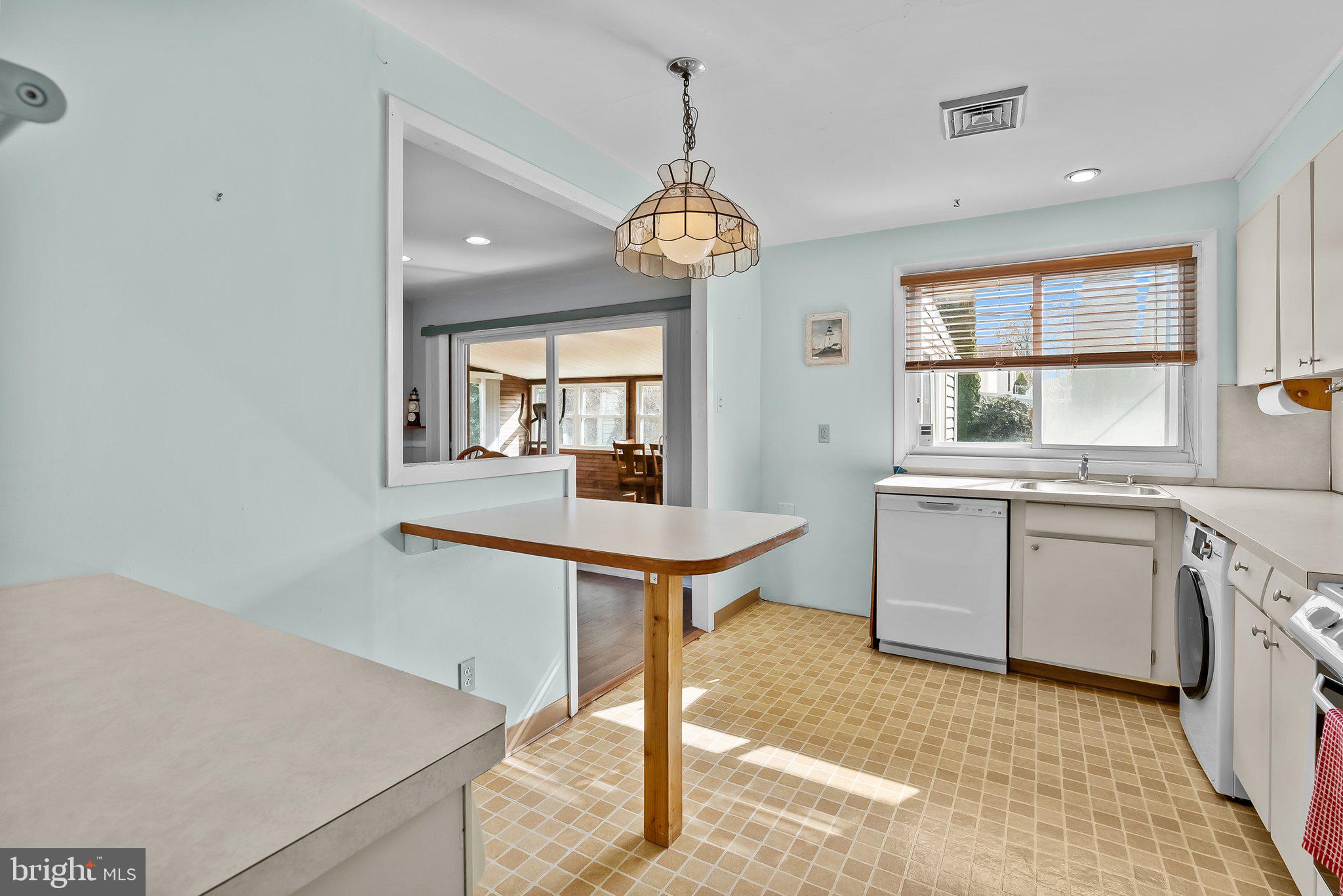 PINECREST - Residential