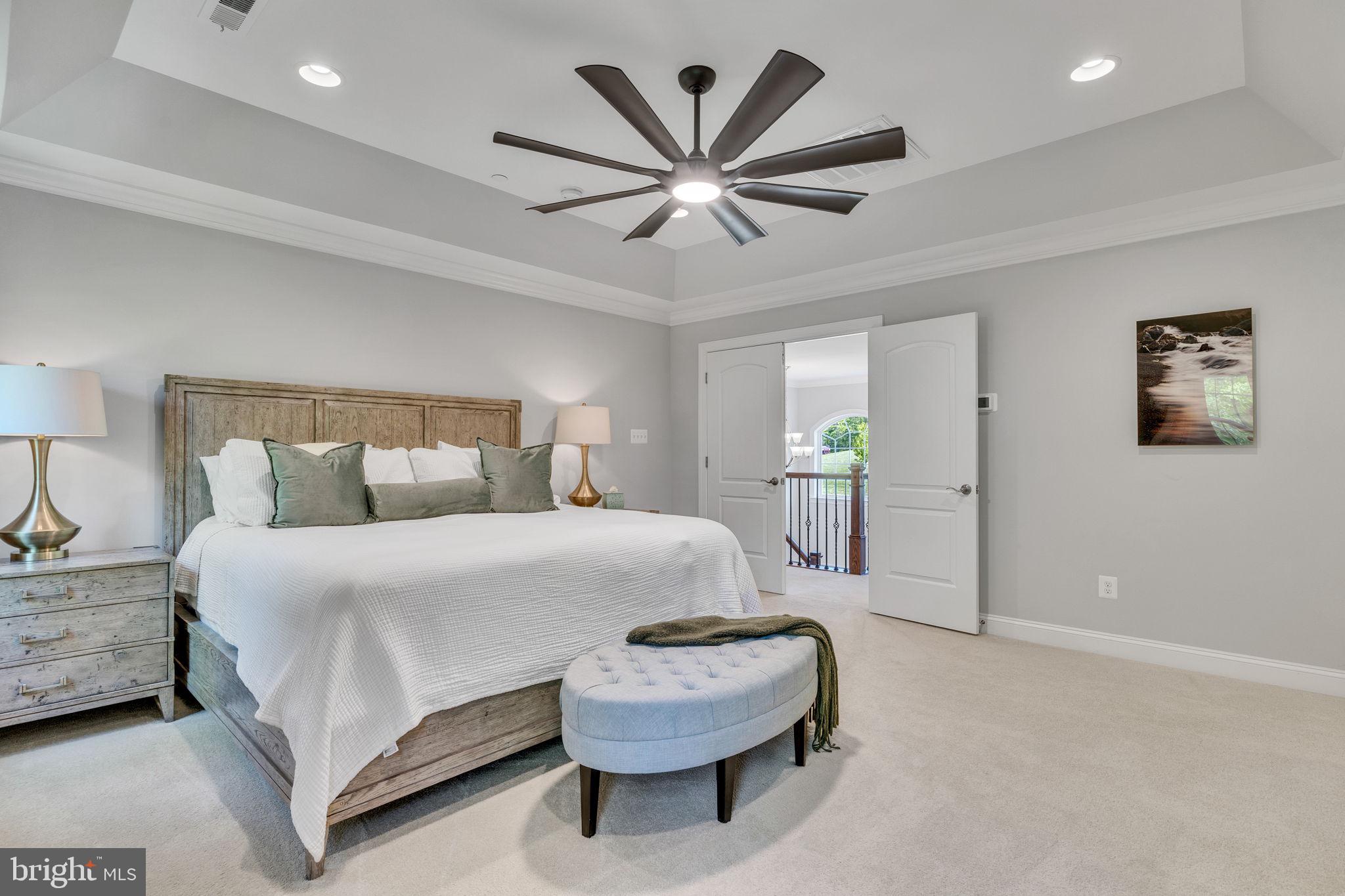 OAKLAND HALL - Residential