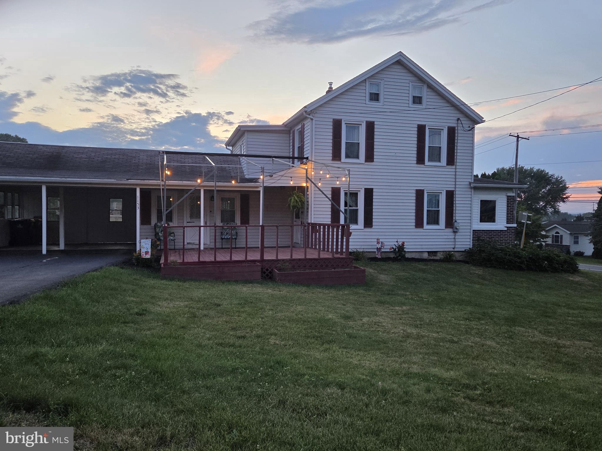 MONTROSE MANOR - Residential