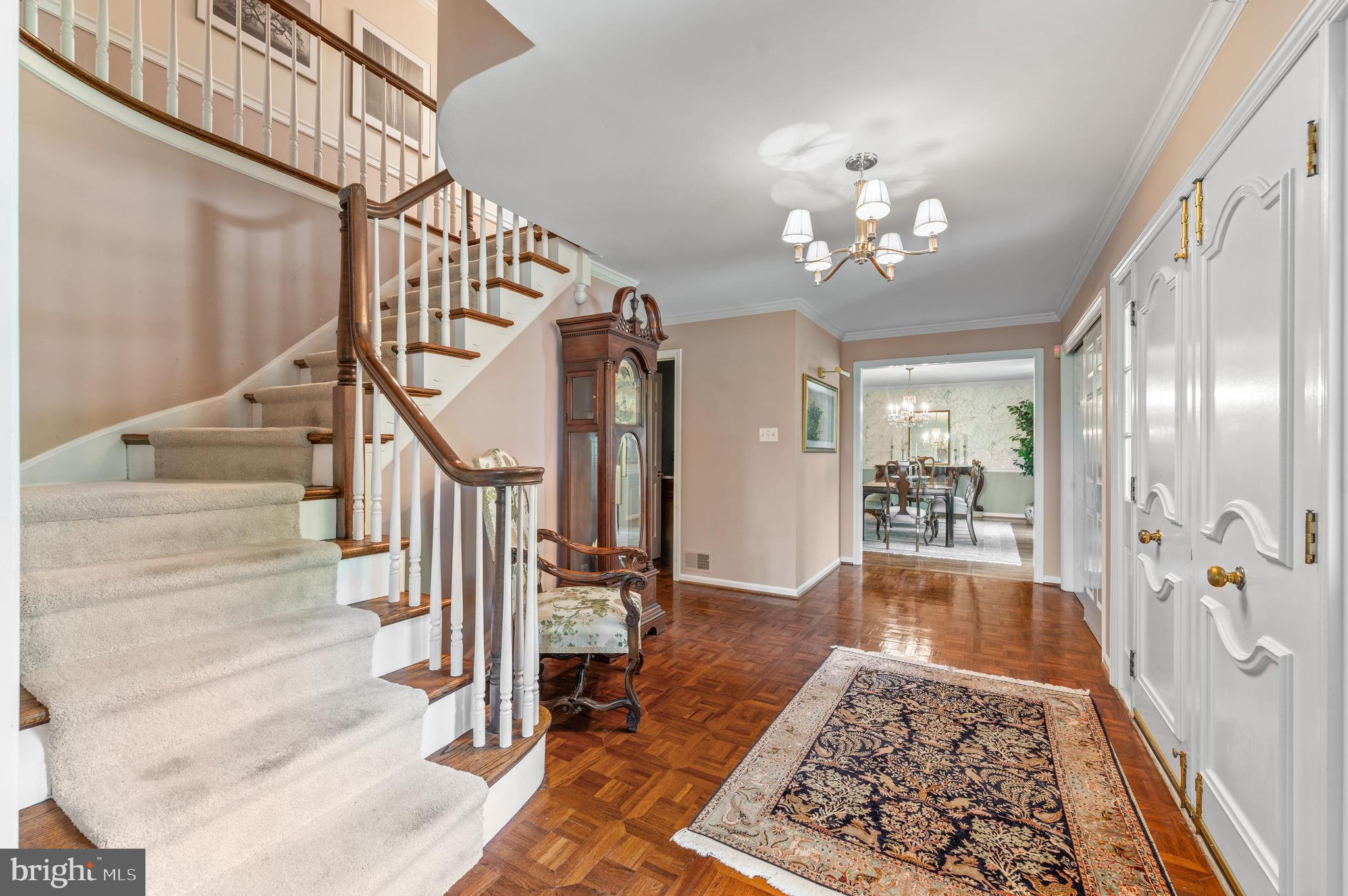 NEWTOWN HUNT - Residential