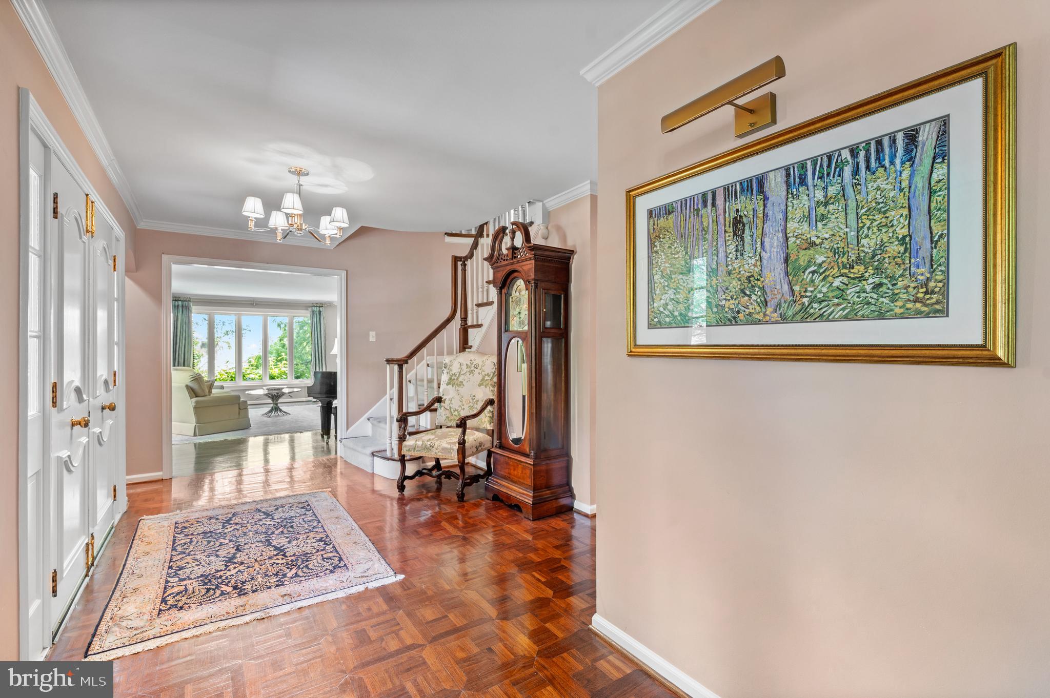 NEWTOWN HUNT - Residential