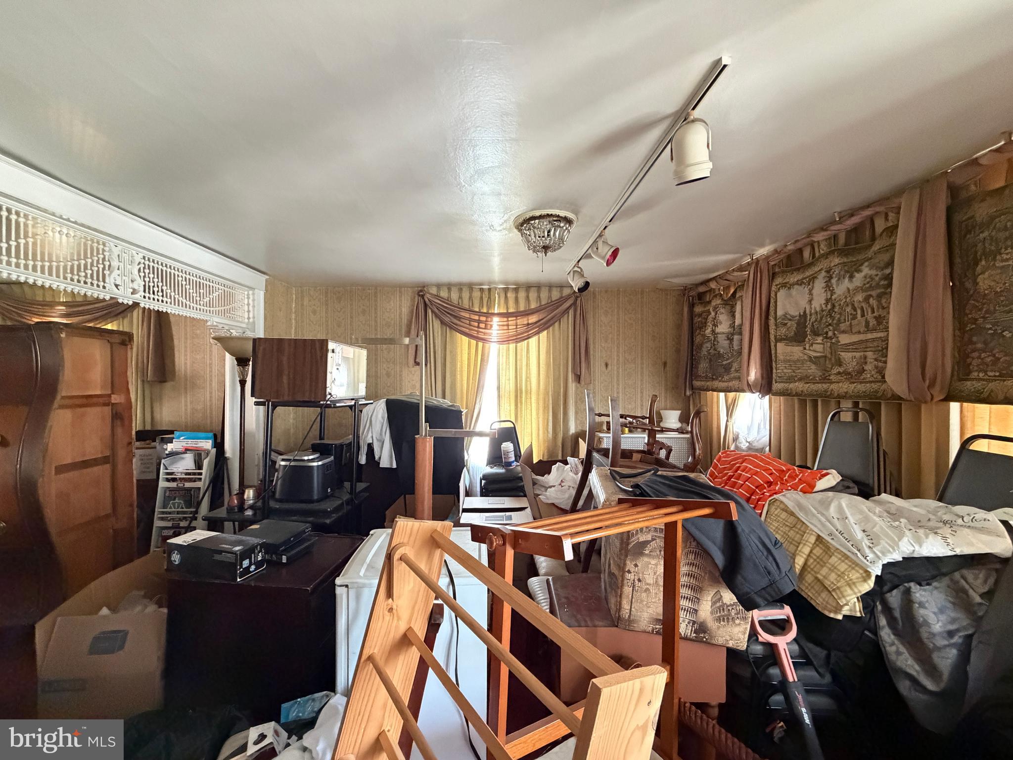 IRVINGTON - Commercial Sale