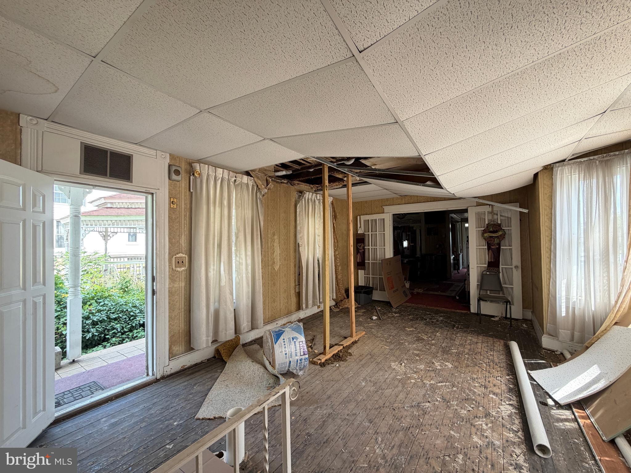 IRVINGTON - Commercial Sale