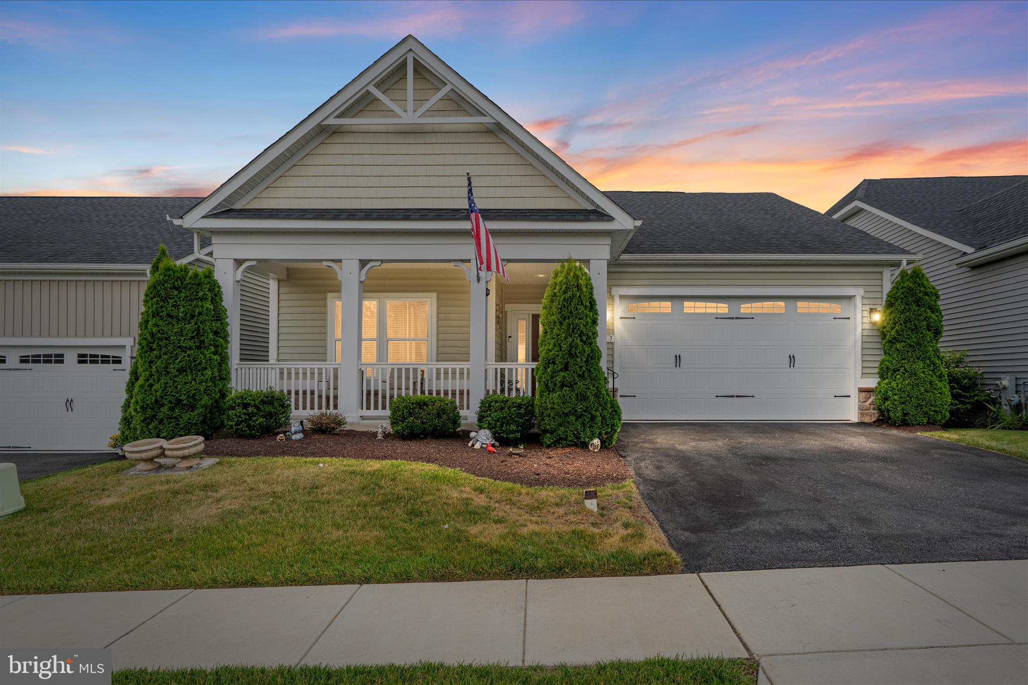 TWO RIVERS - Residential