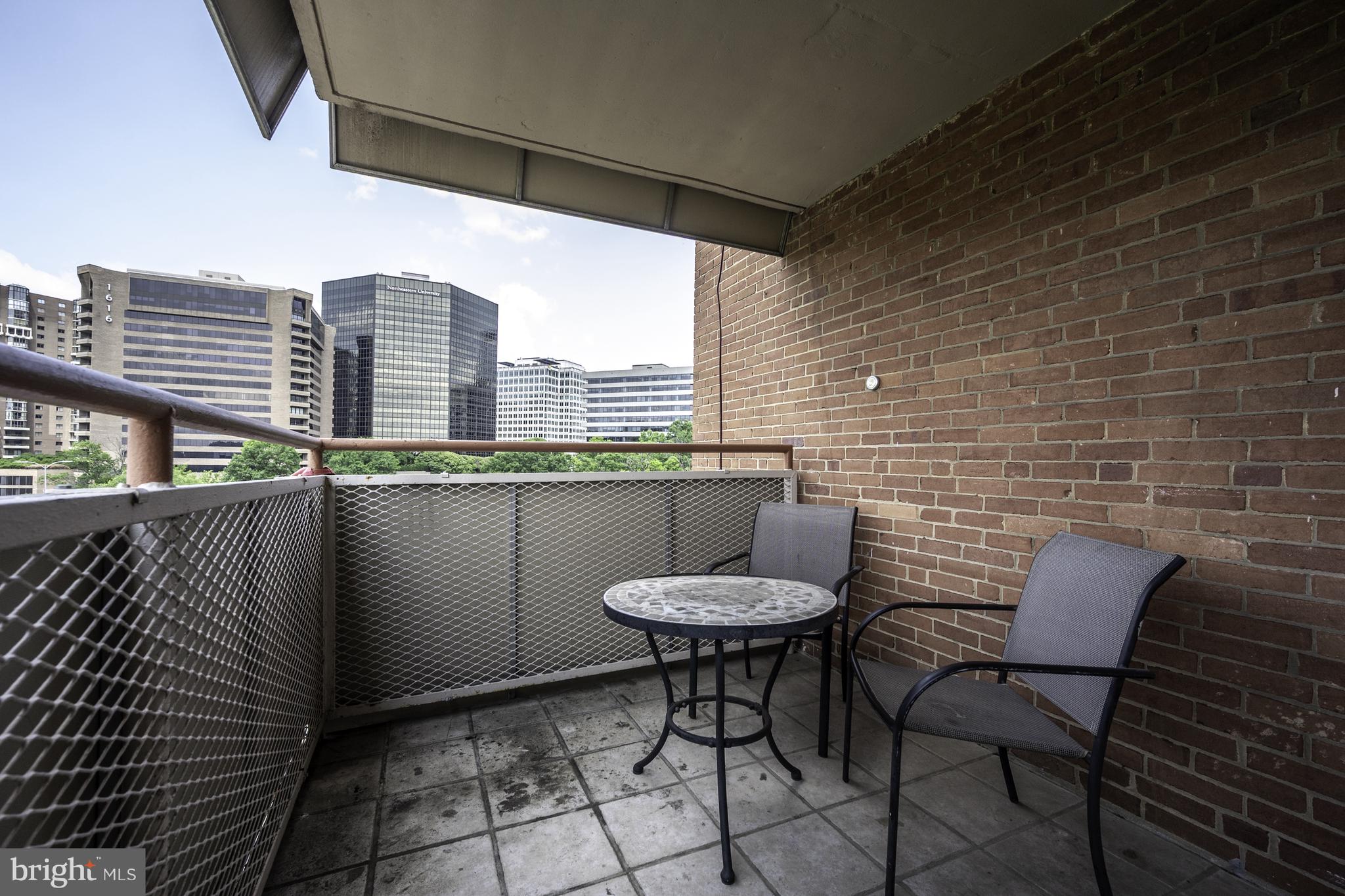 RIVER PLACE - Residential