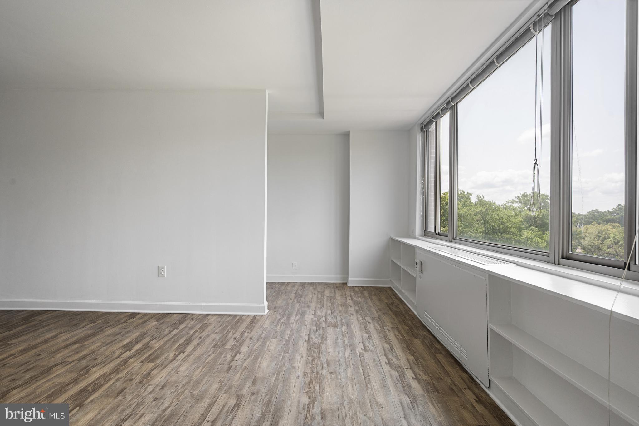 RIVER PLACE - Residential