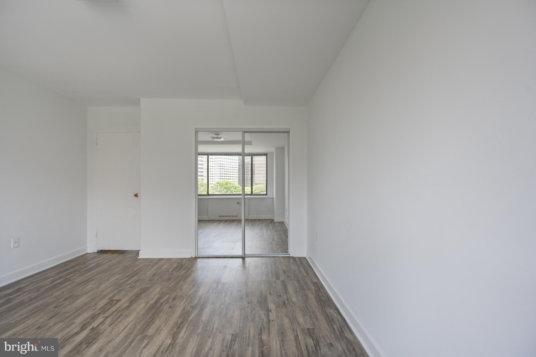 RIVER PLACE - Residential