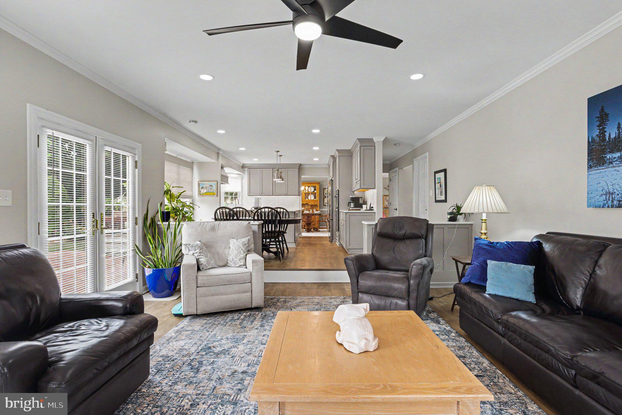 FOREST LAKES - Residential