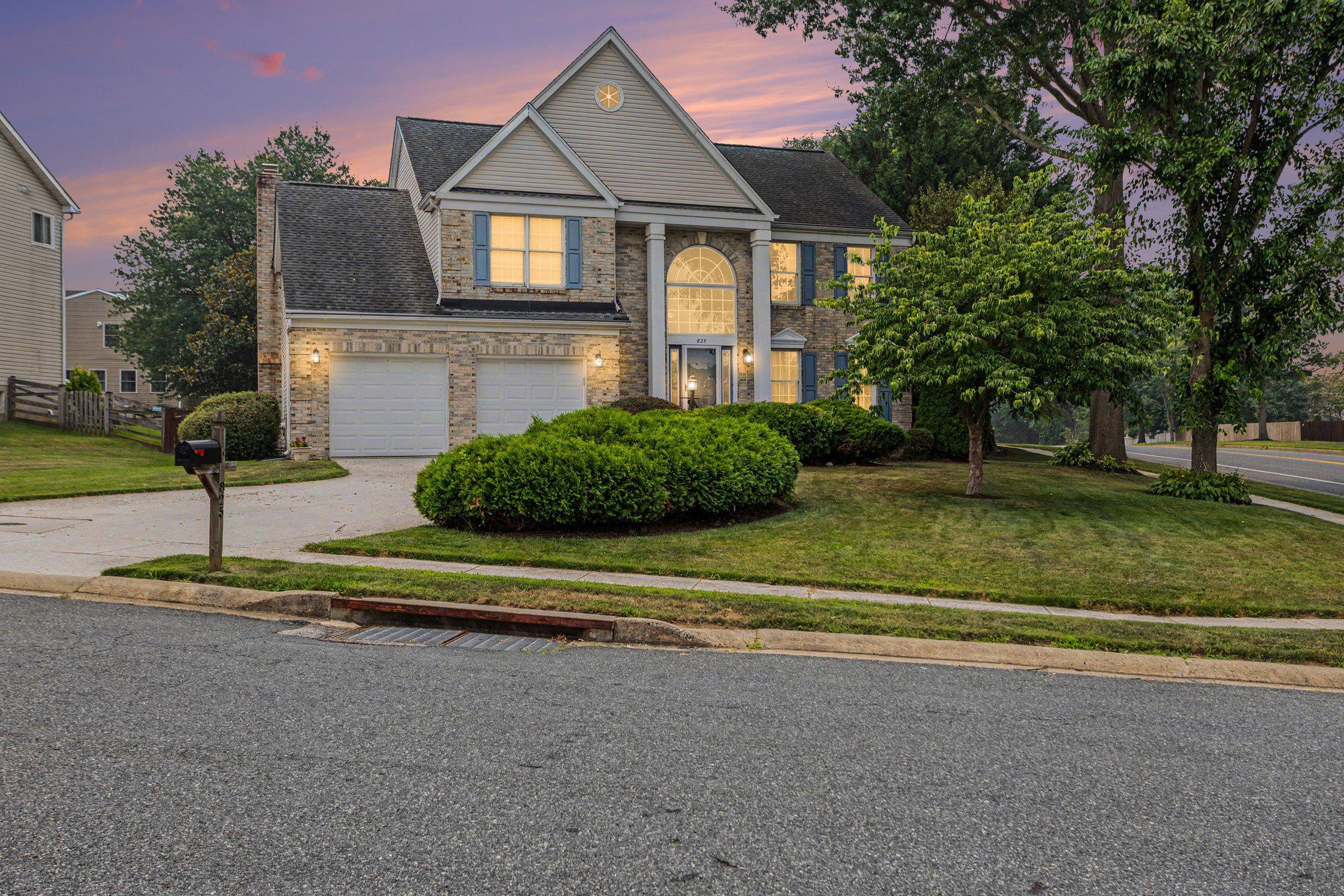 FOREST LAKES - Residential
