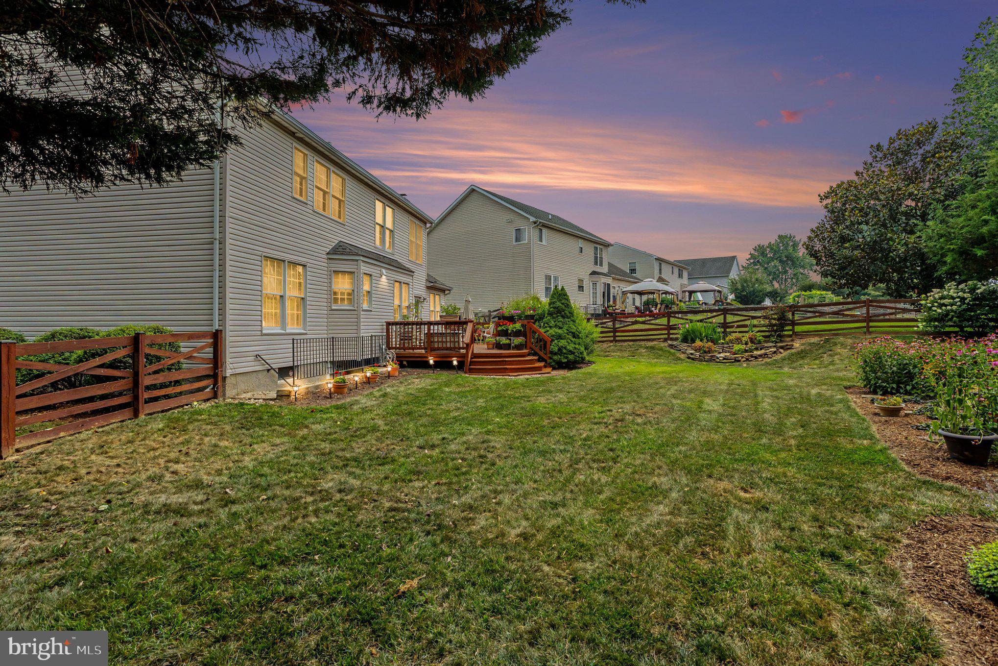 FOREST LAKES - Residential