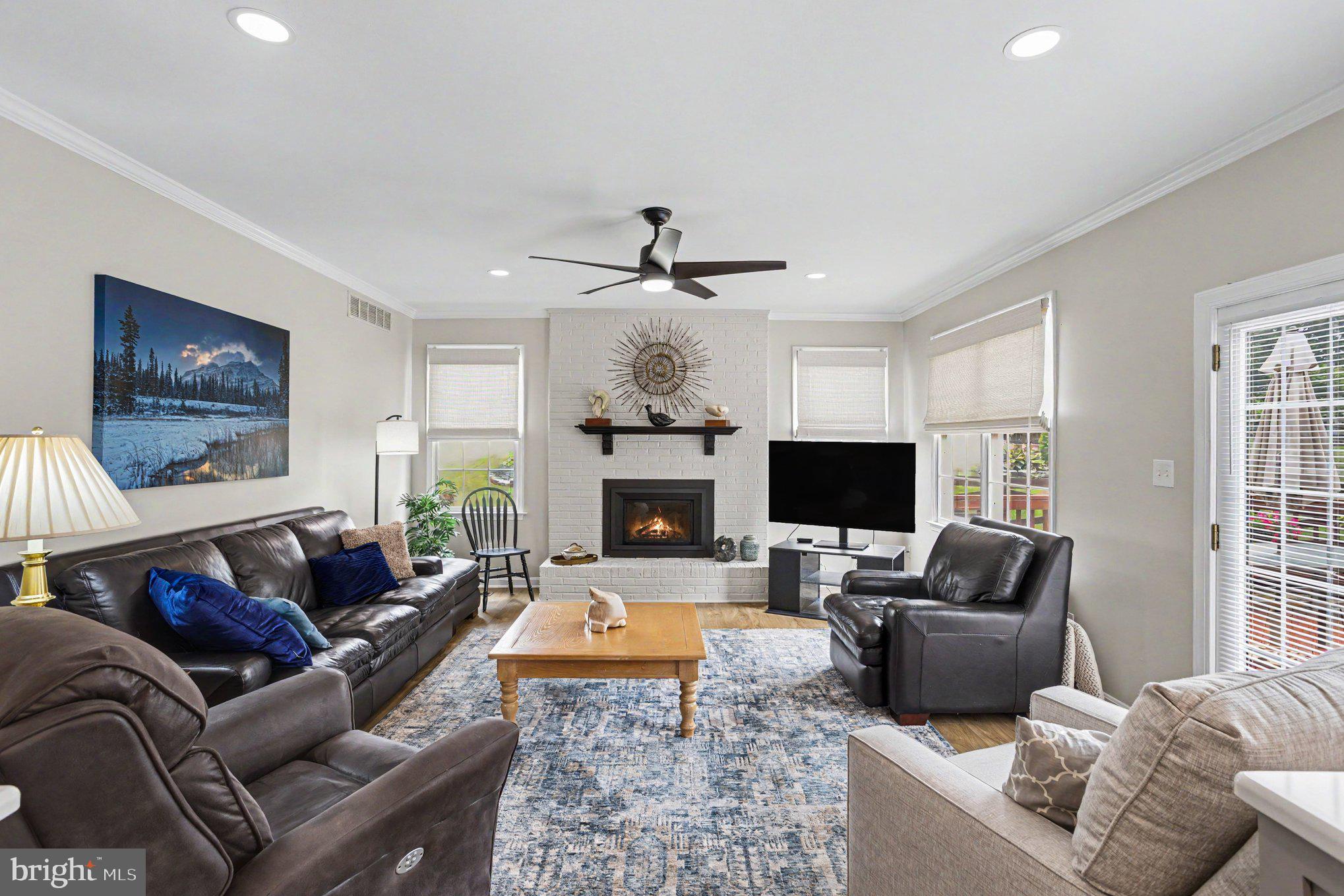 FOREST LAKES - Residential