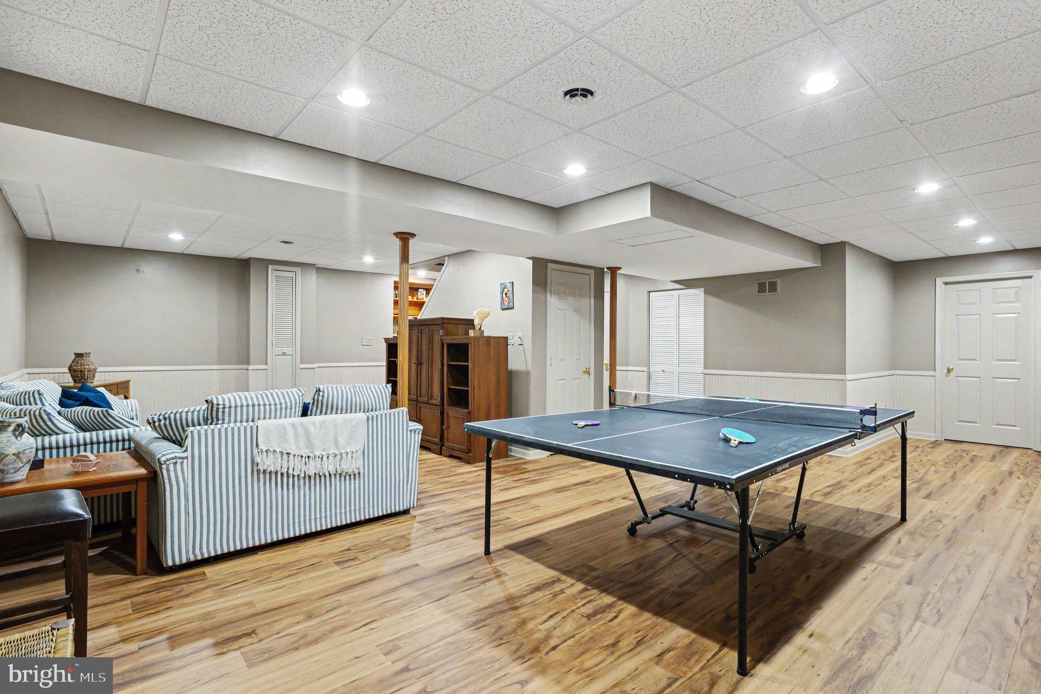 FOREST LAKES - Residential