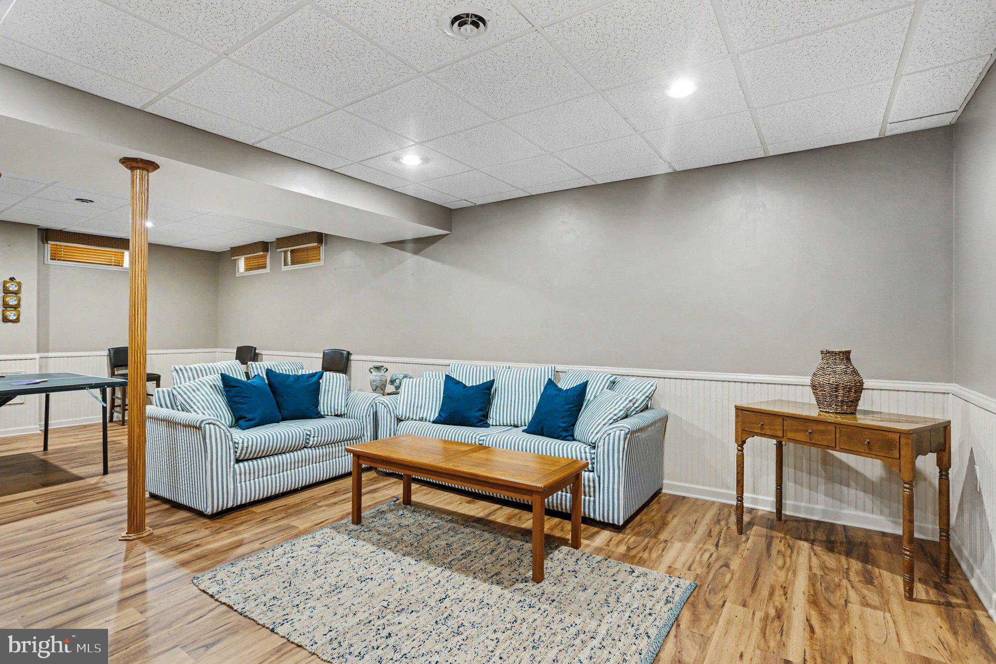 FOREST LAKES - Residential