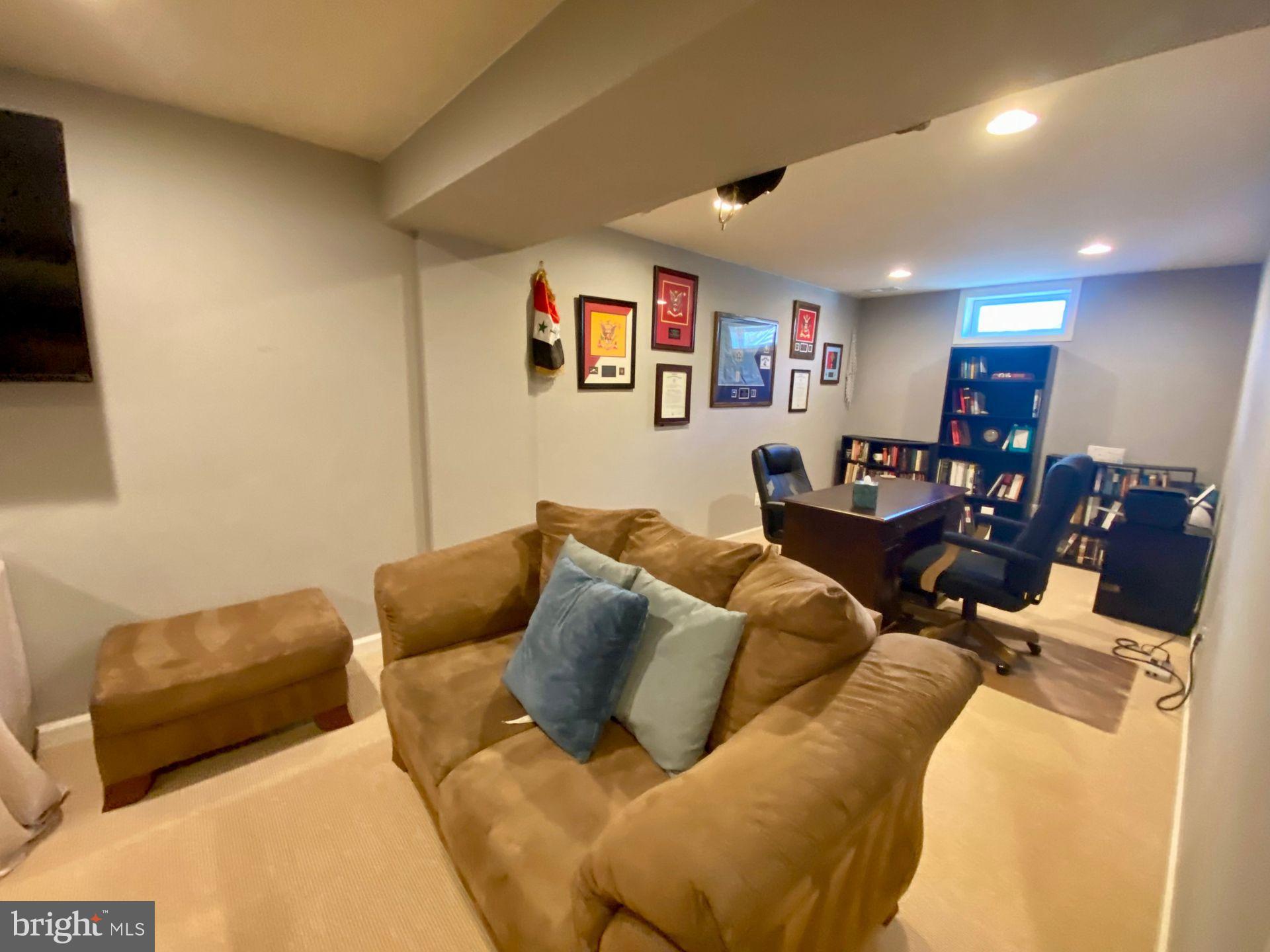 PORT POTOMAC - Residential Lease