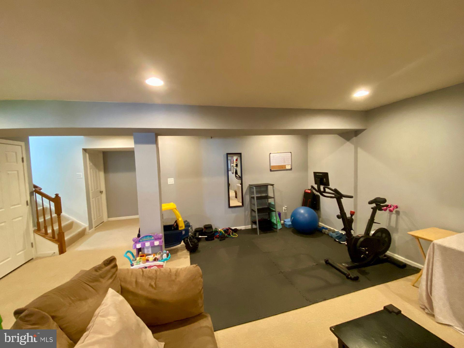 PORT POTOMAC - Residential Lease
