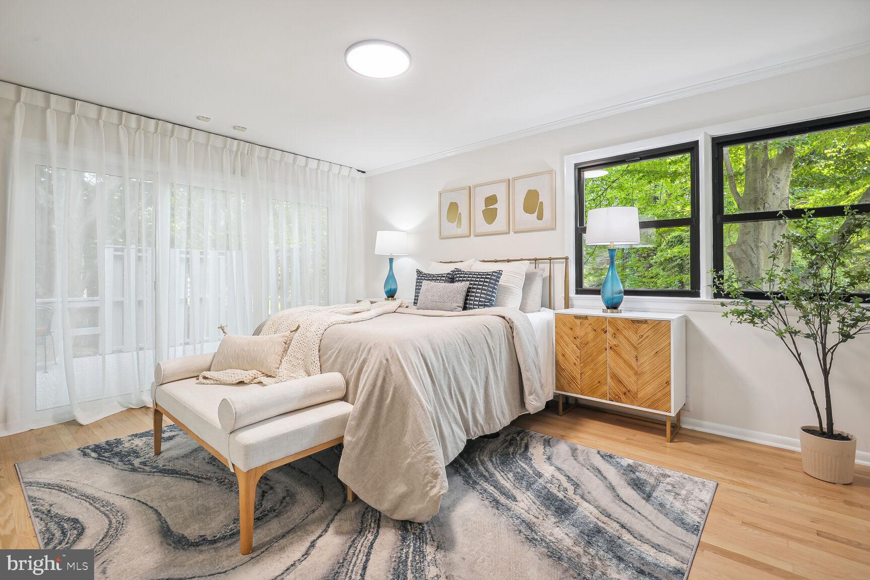 POTOMAC OUTSIDE - Residential