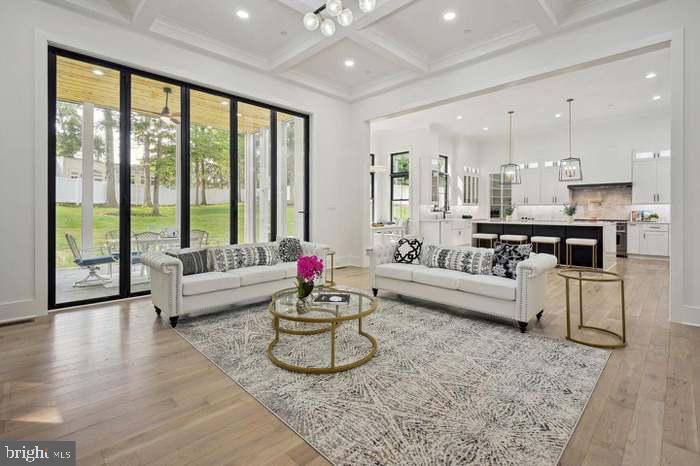 KENSINGTON ESTATES - Residential