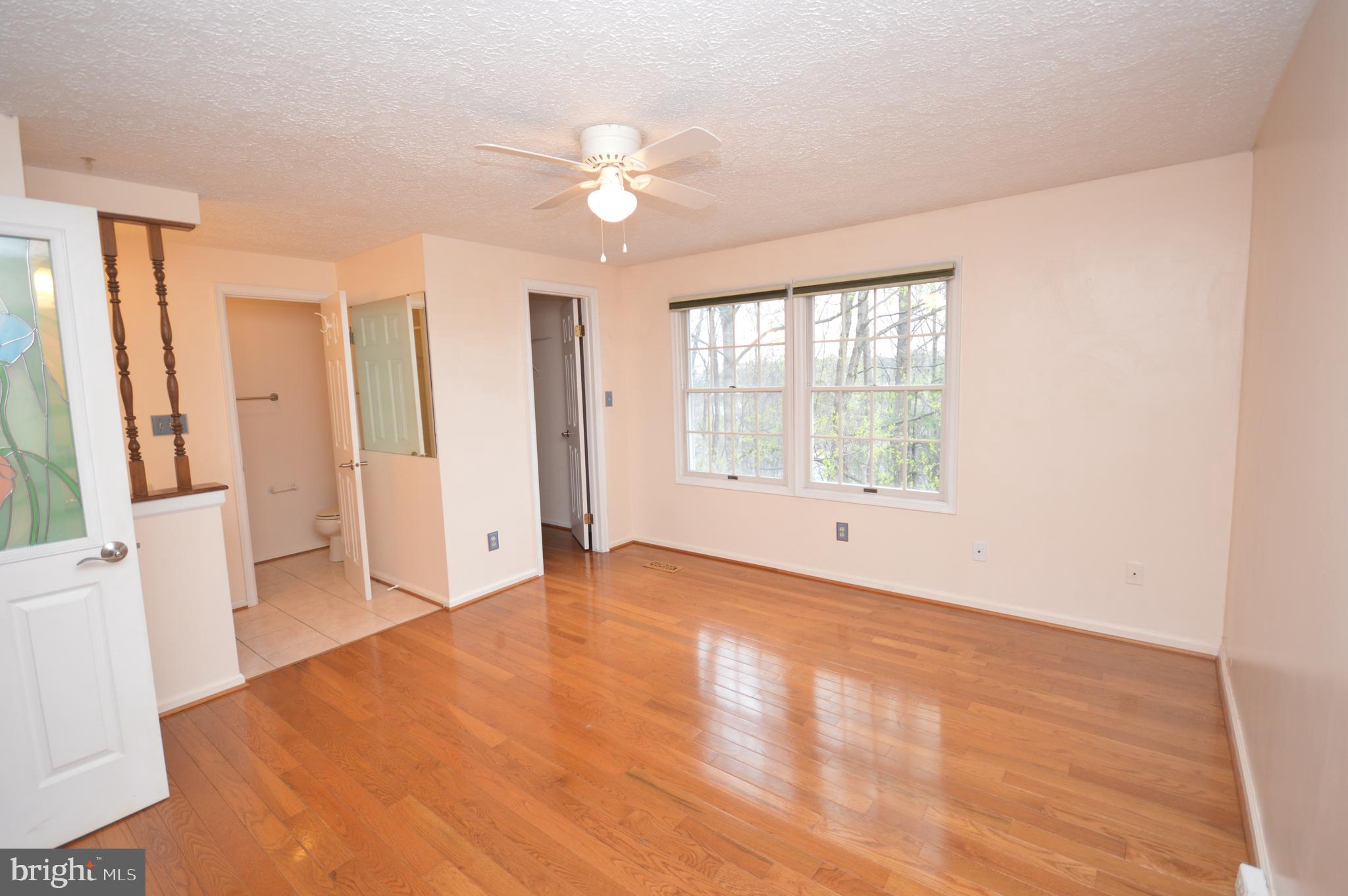 HOLLYMEAD - Residential Lease