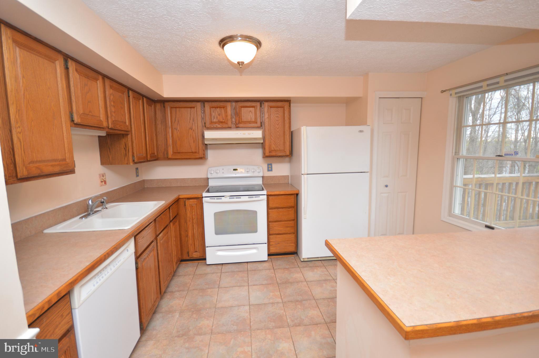 HOLLYMEAD - Residential Lease