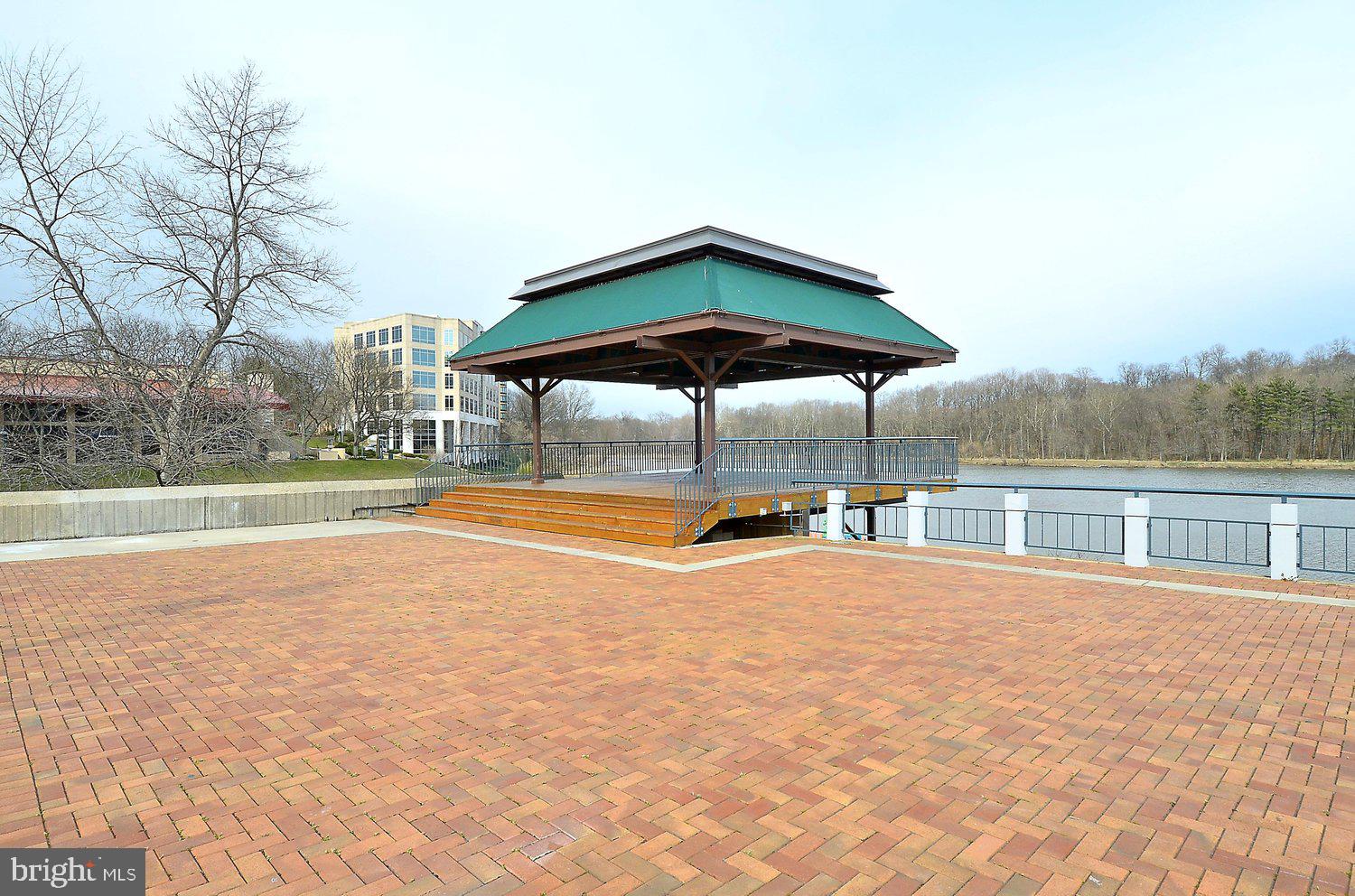 LONGFELLOW - Residential