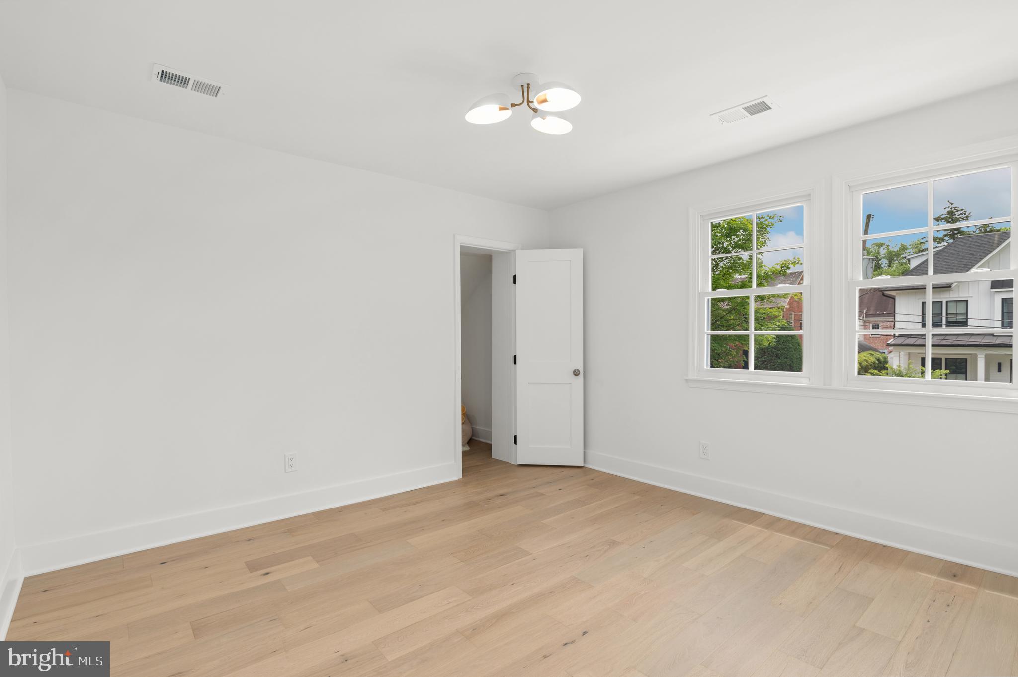 CHEVY CHASE GARDENS - Residential