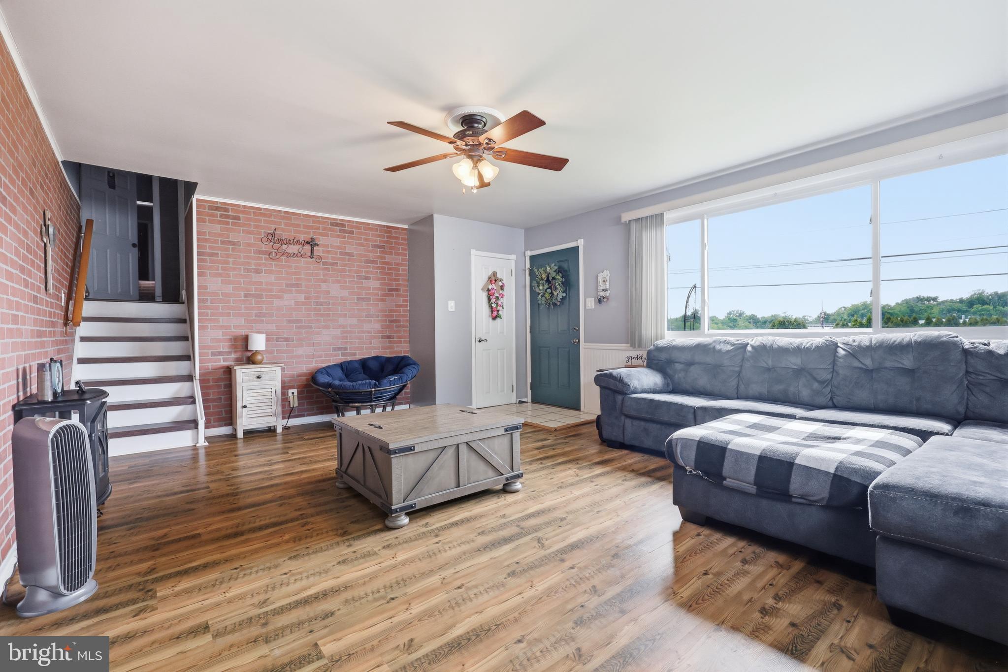 WILLOW FARMS - Residential