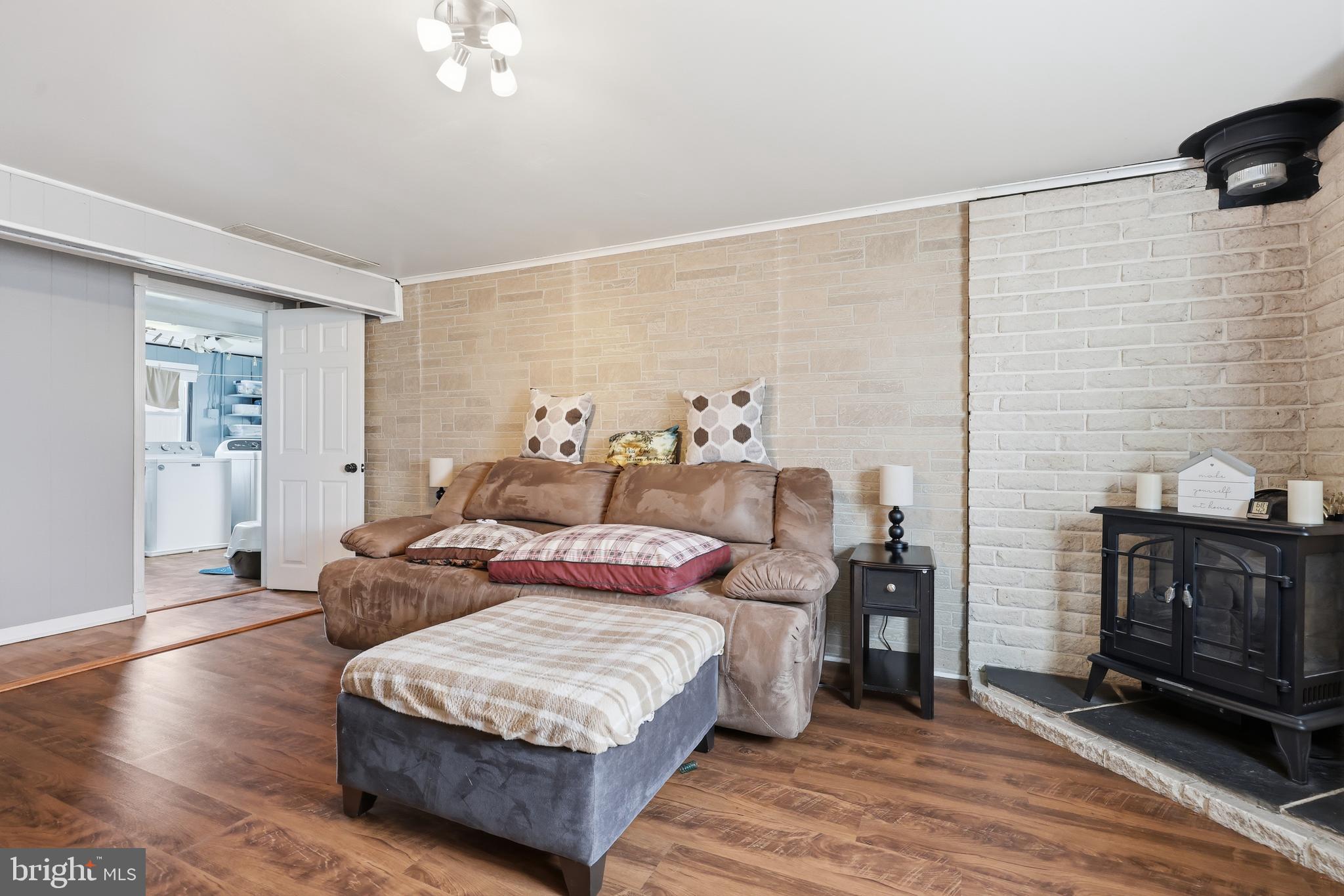 WILLOW FARMS - Residential